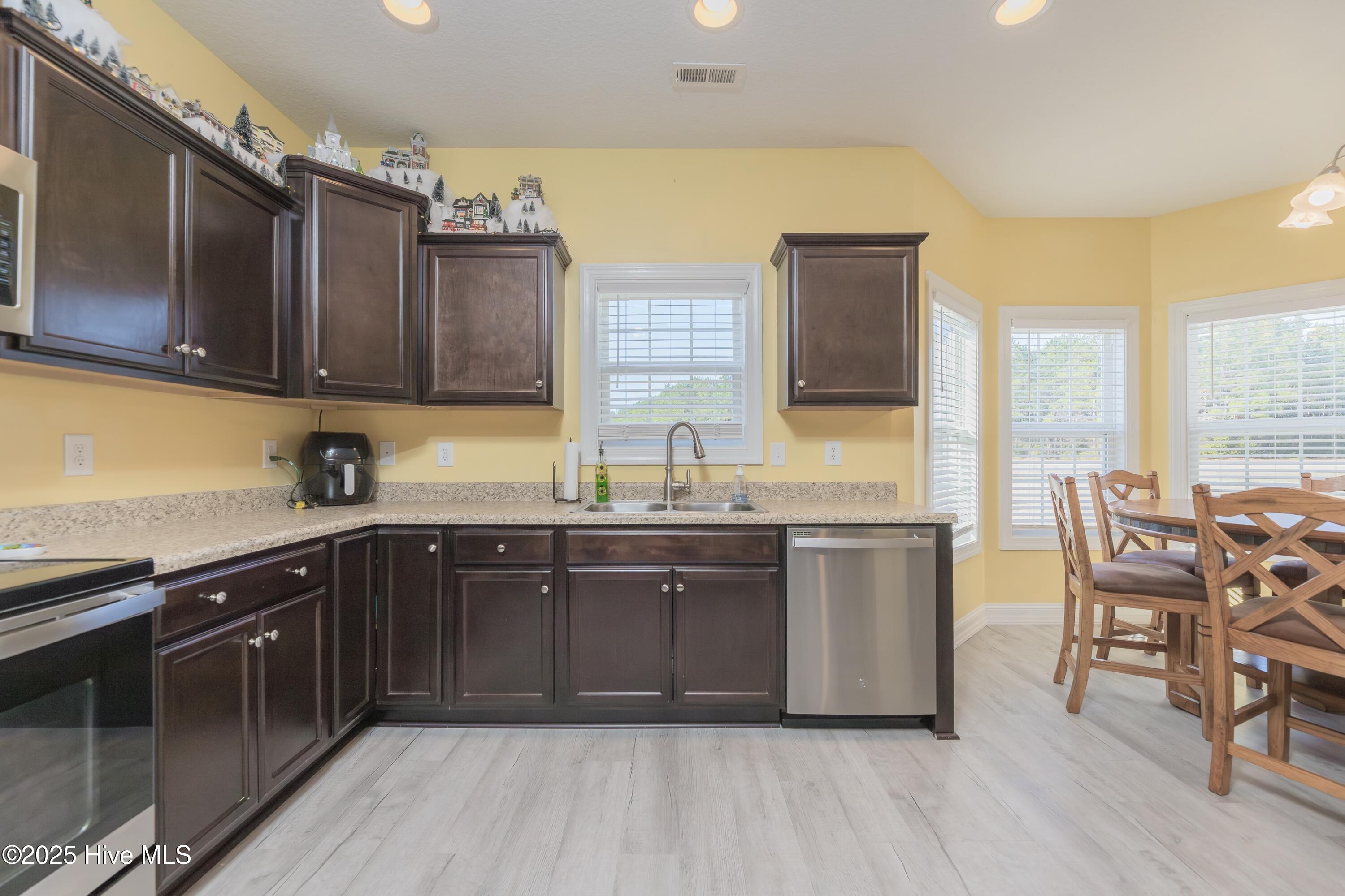 127 Village Creek Drive