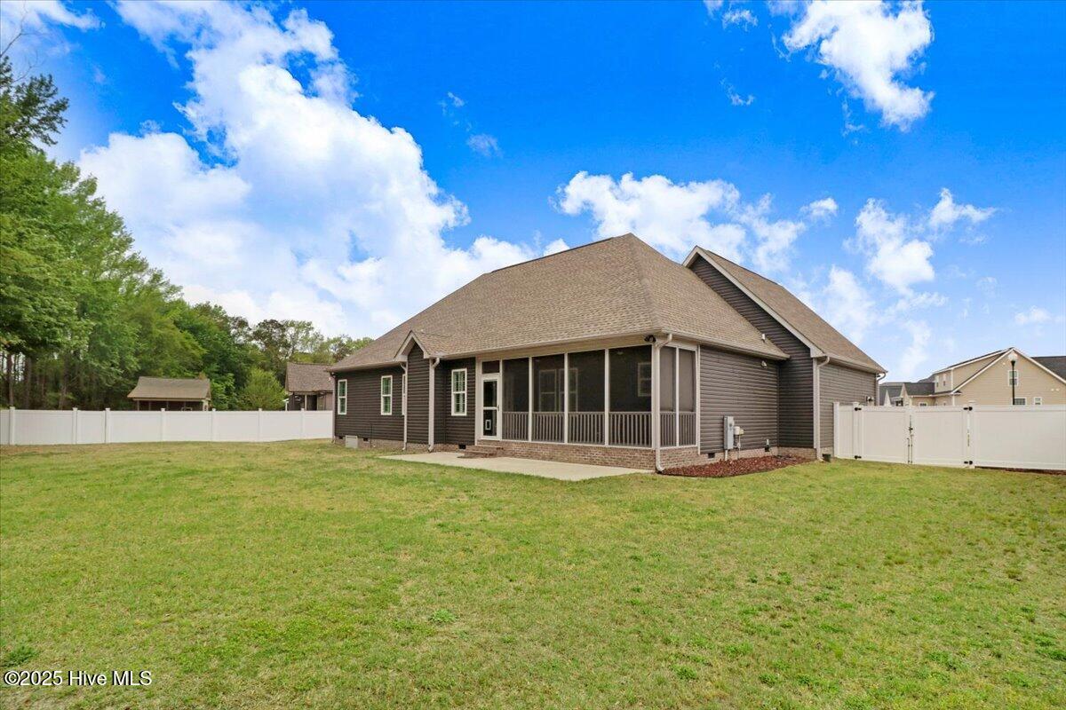 102 Apple Tree Lane