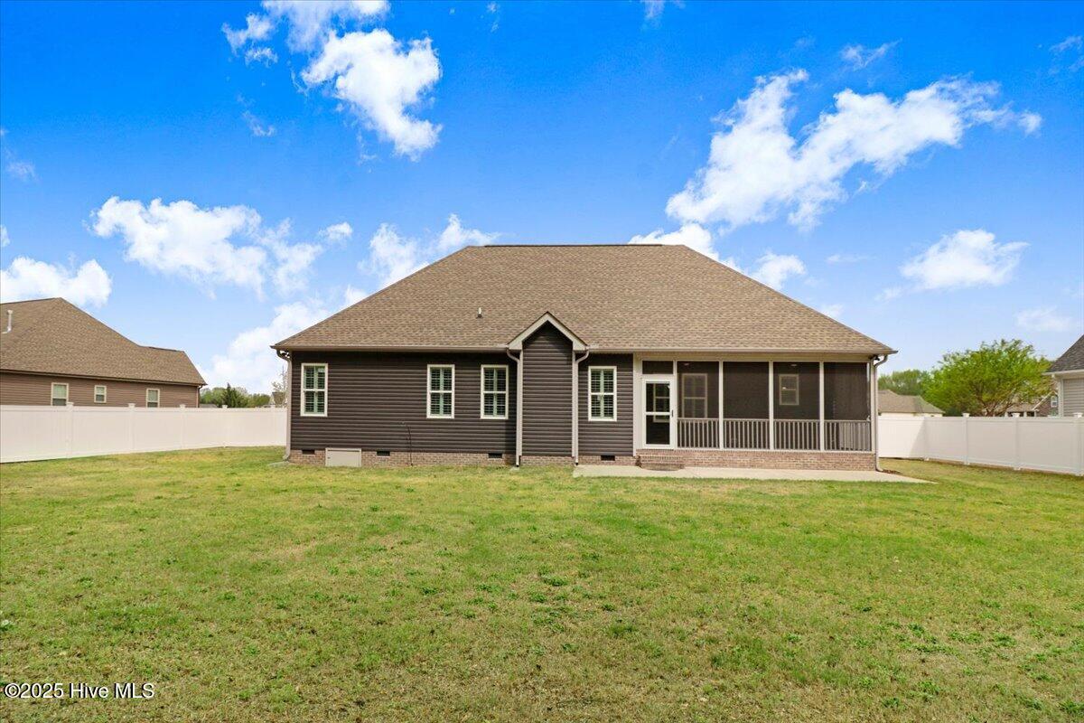 102 Apple Tree Lane