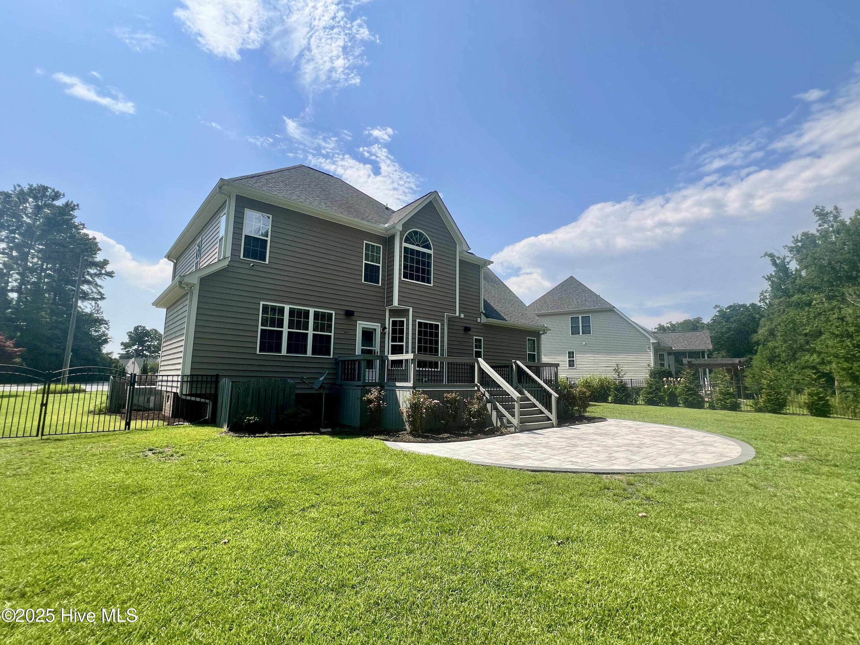 2203 Franklin Drive