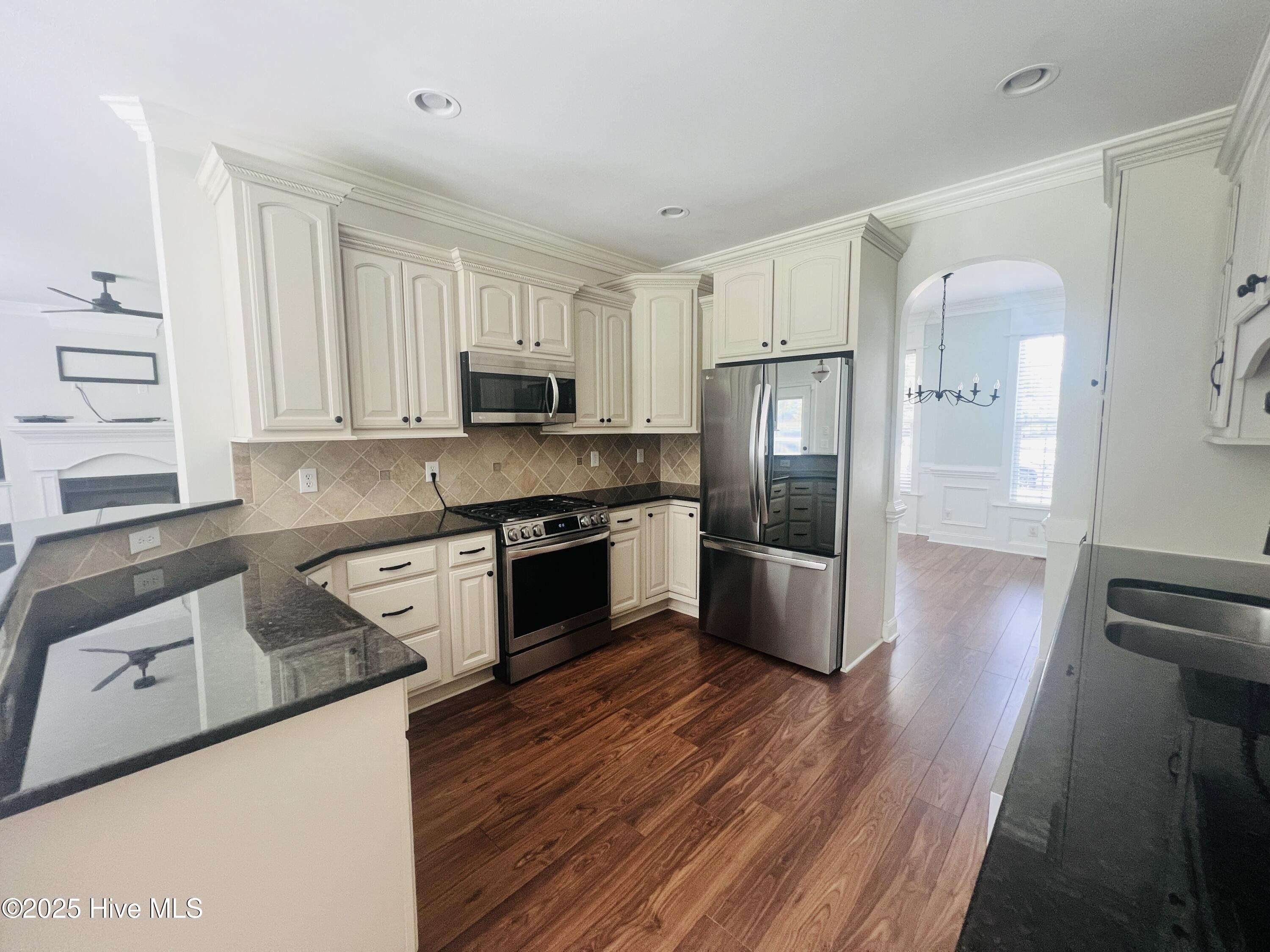 2203 Franklin Drive