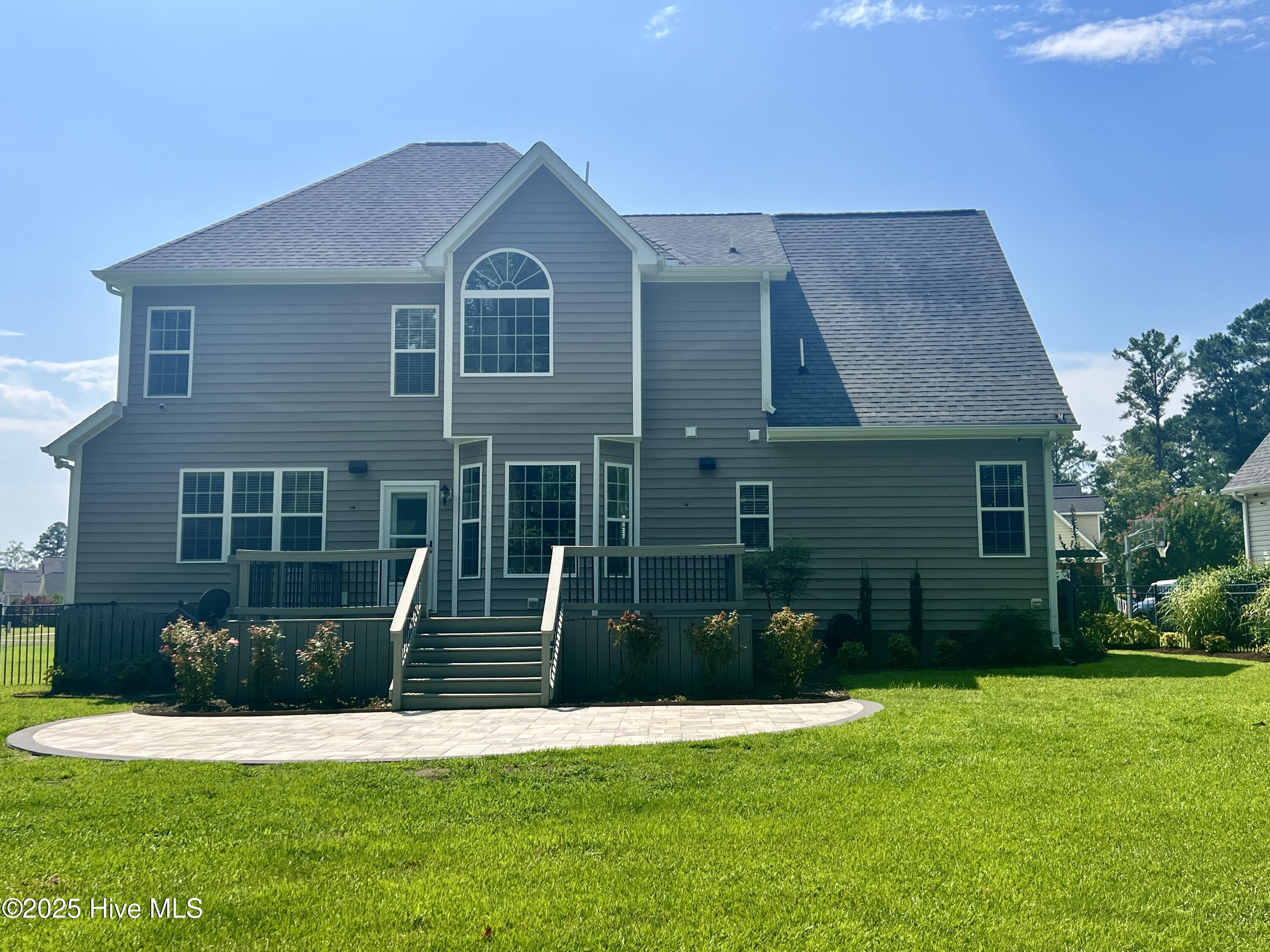 2203 Franklin Drive