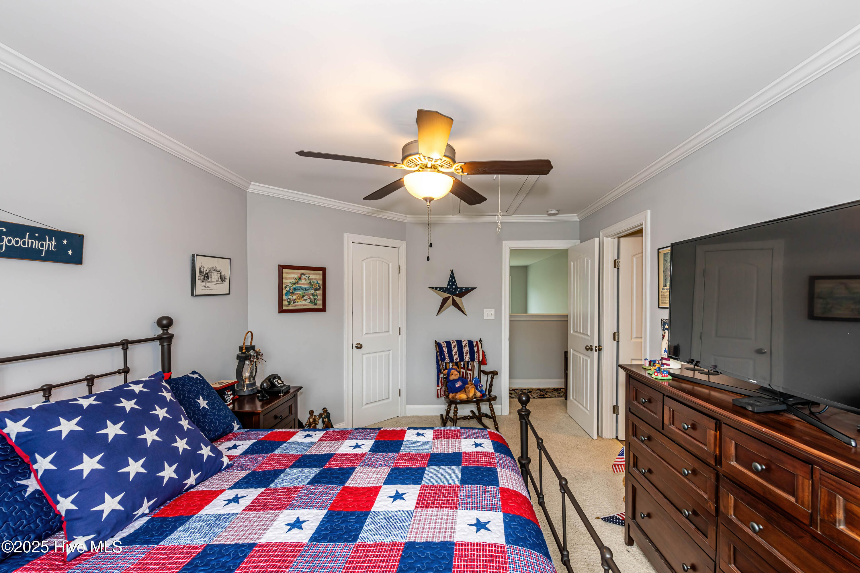 311 Catamaran Road