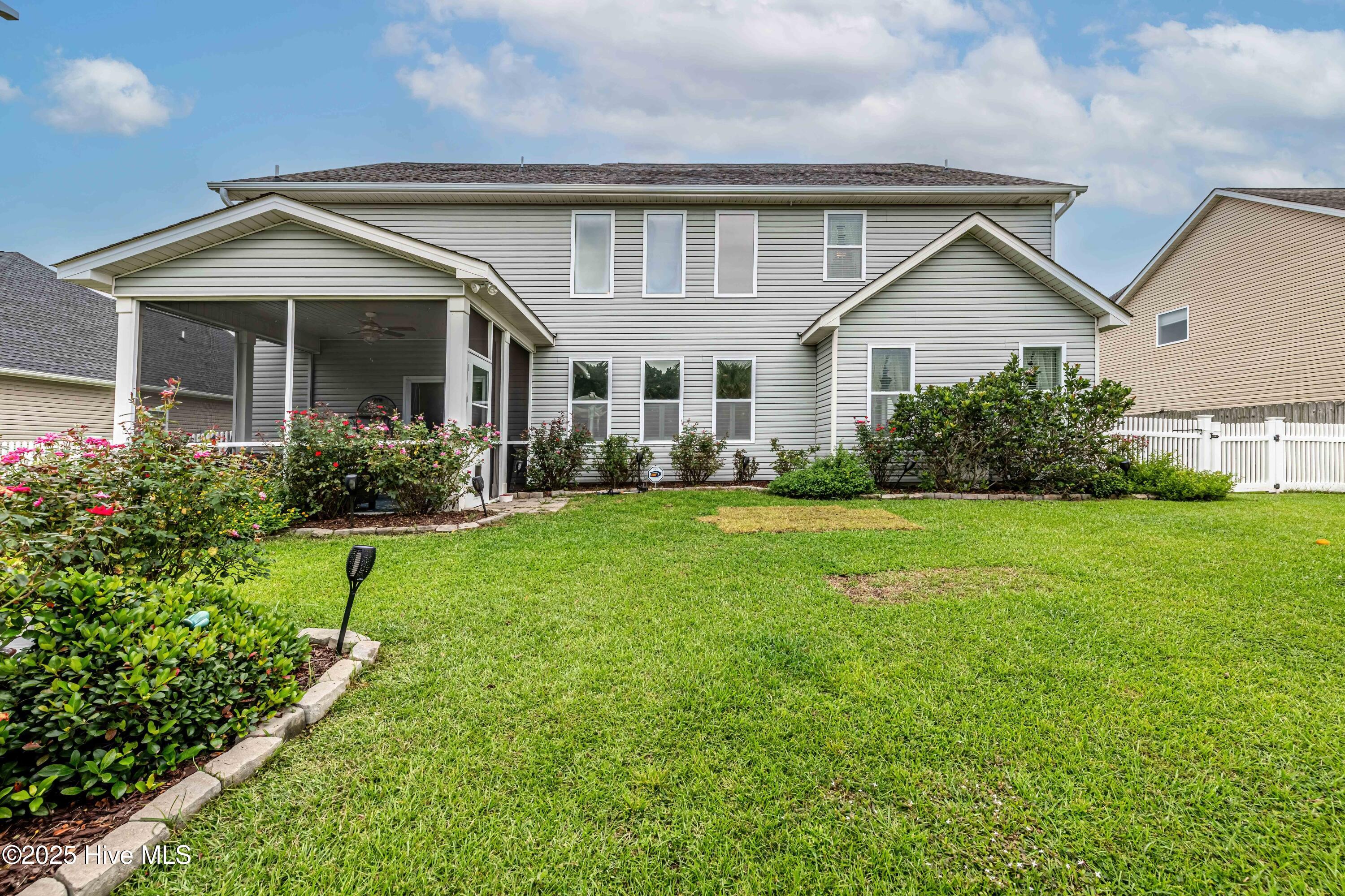311 Catamaran Road