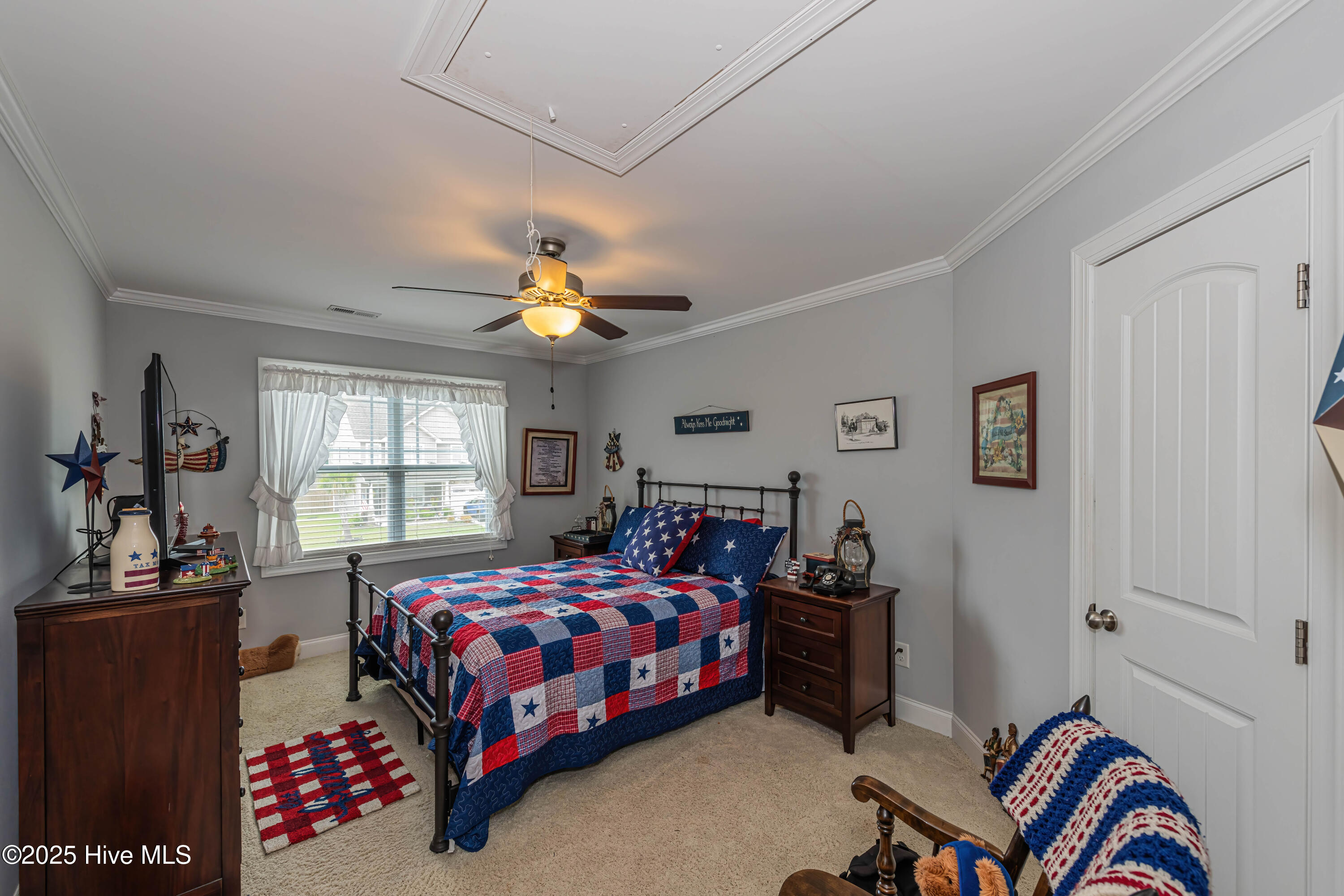 311 Catamaran Road