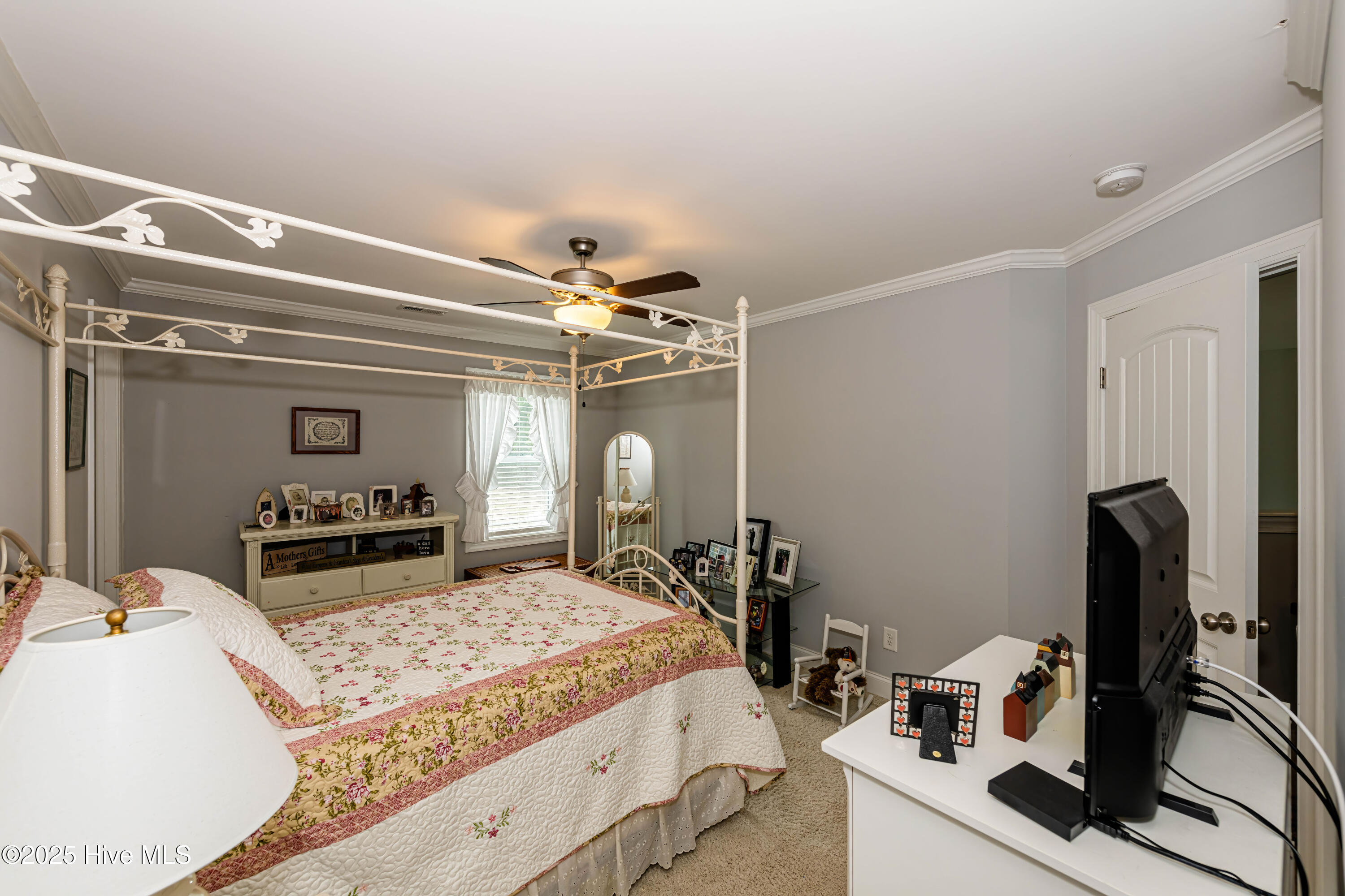 311 Catamaran Road