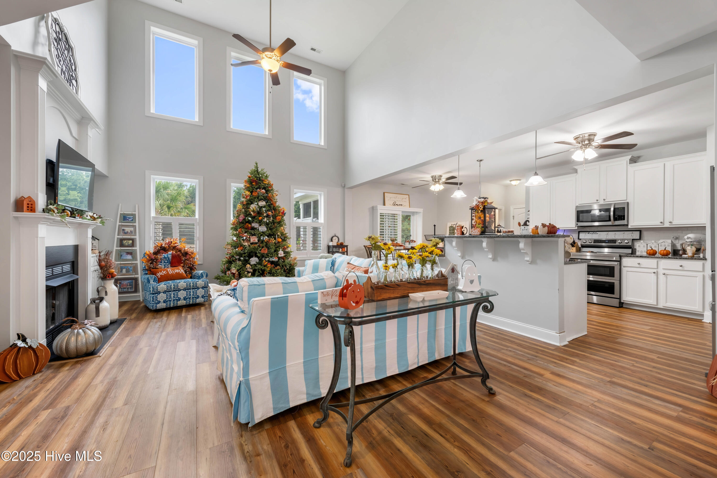 311 Catamaran Road