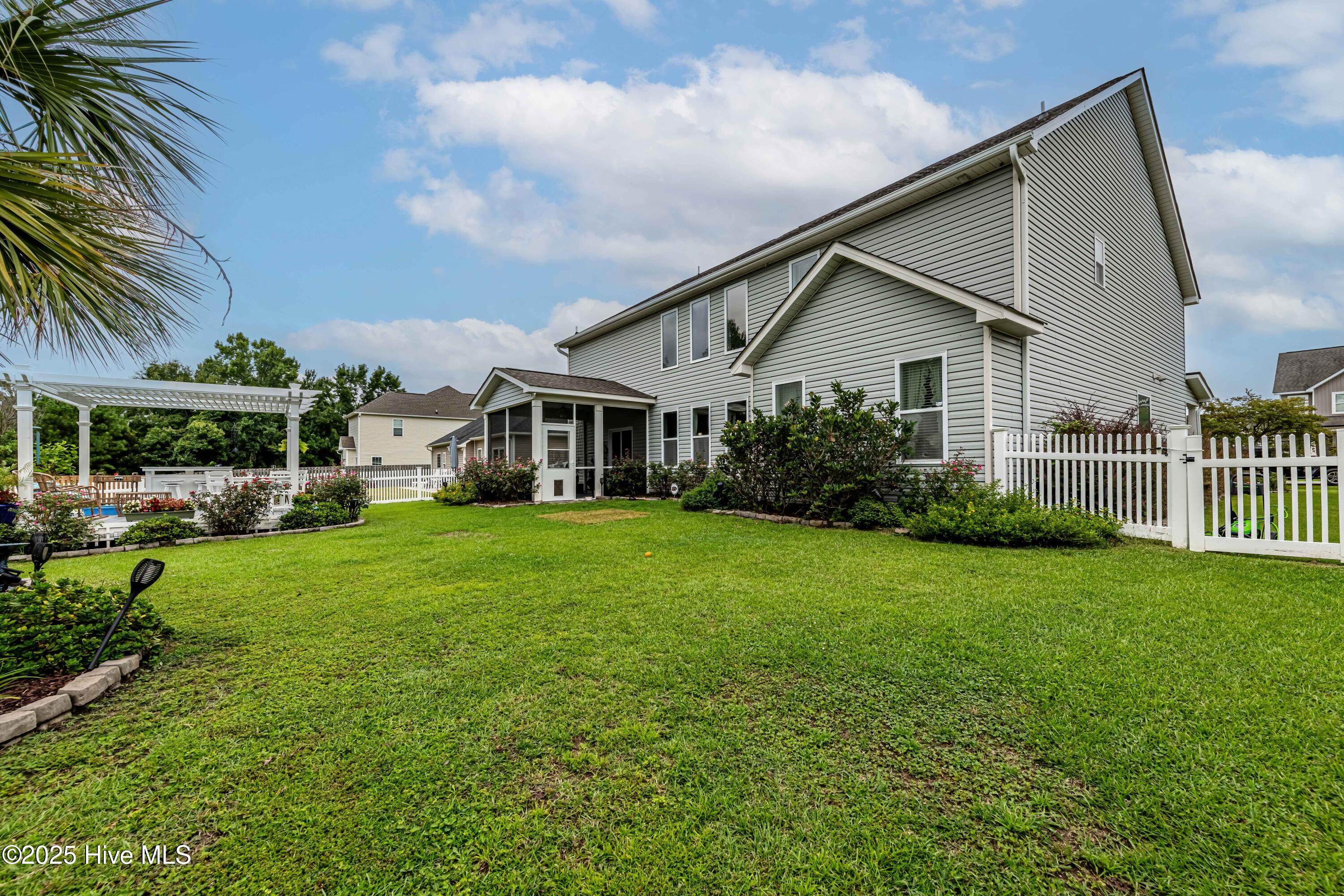 311 Catamaran Road