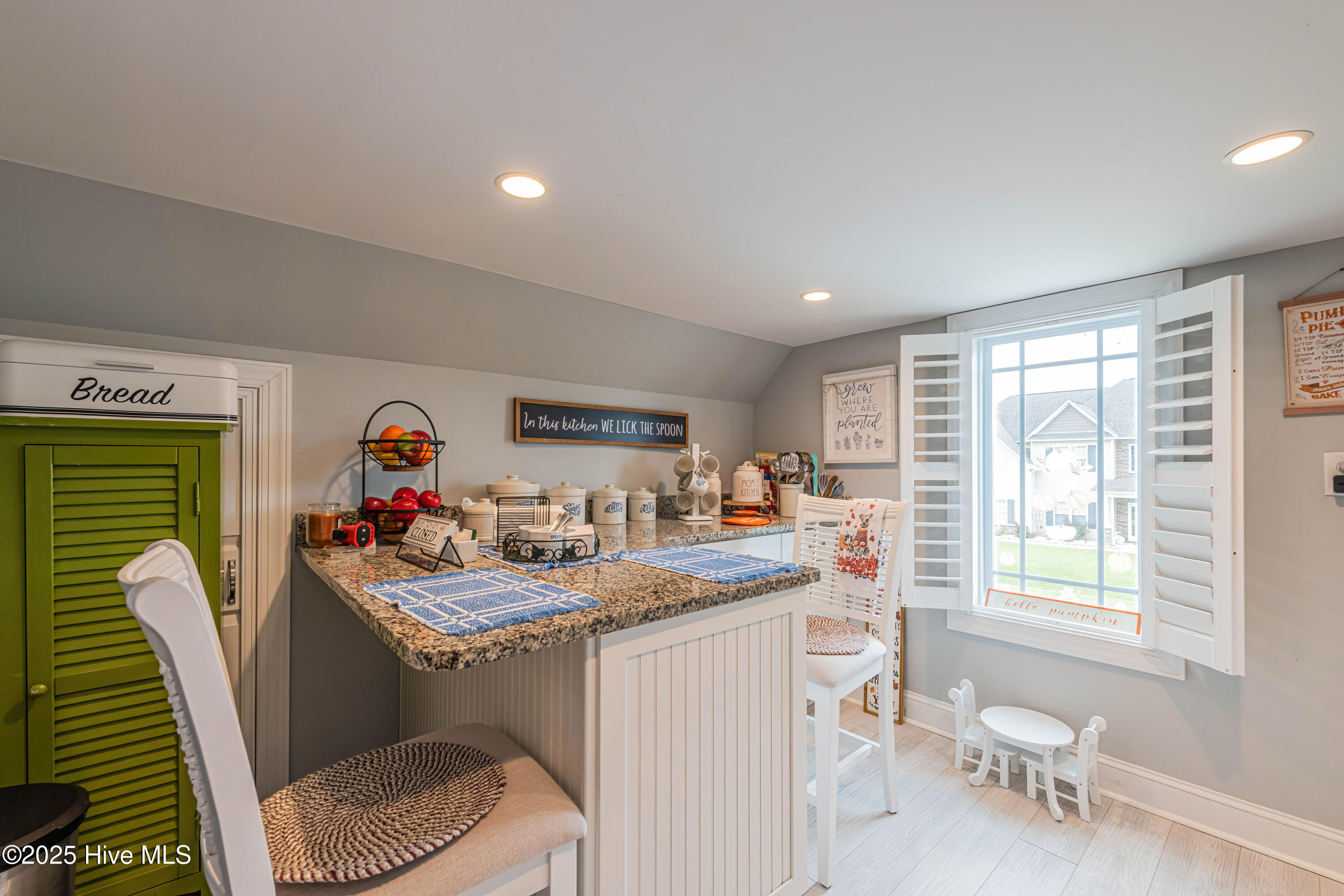 311 Catamaran Road