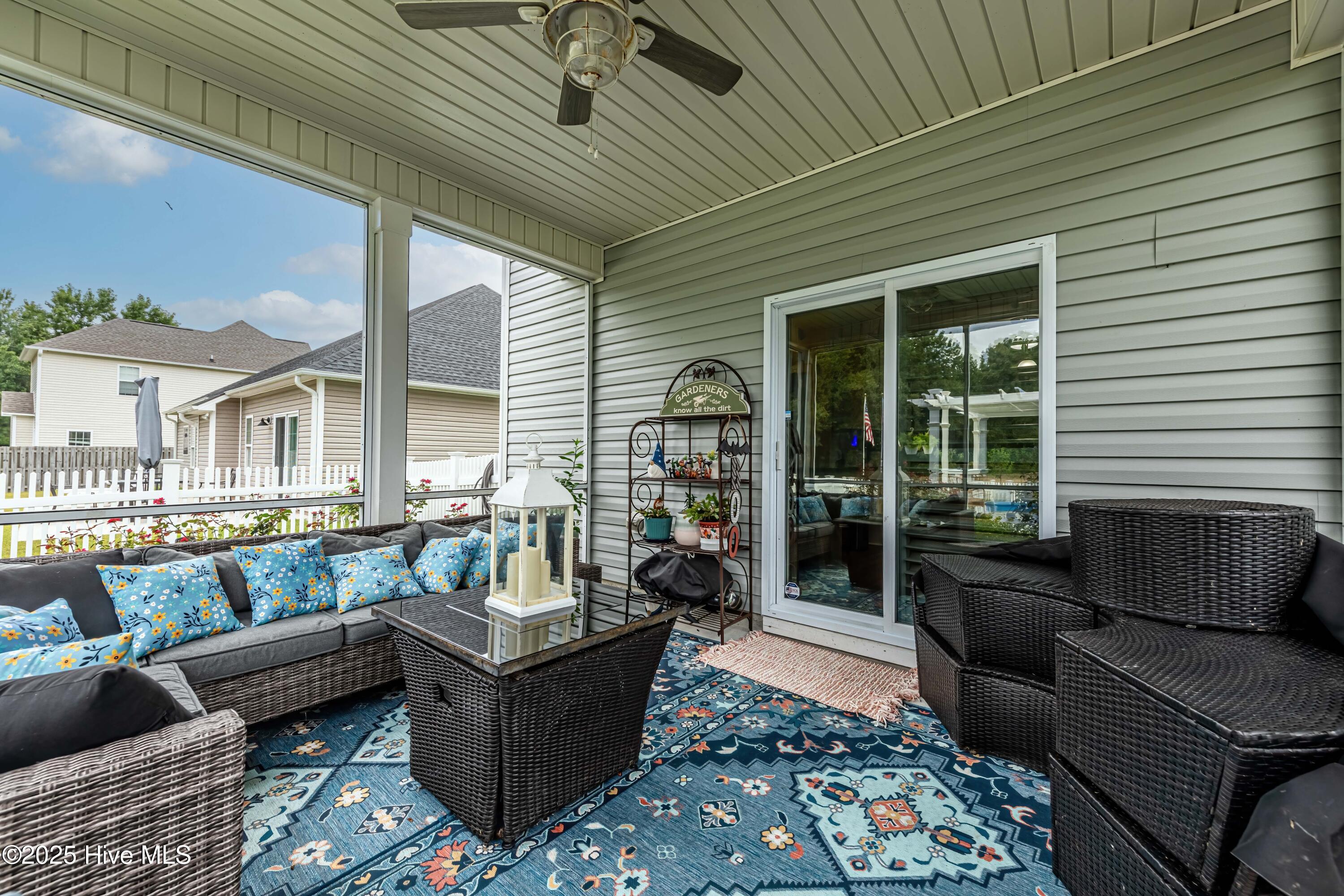 311 Catamaran Road