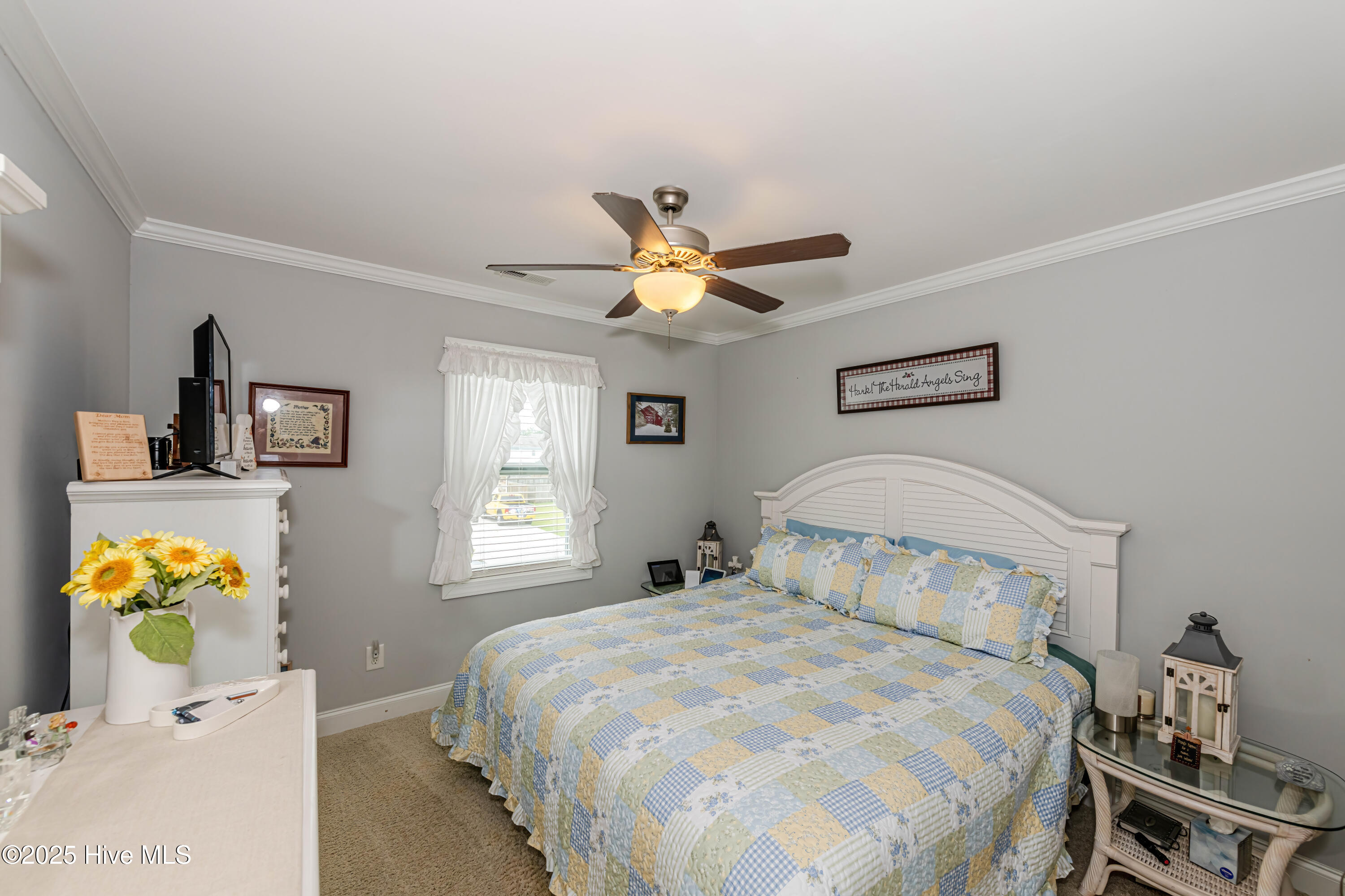 311 Catamaran Road