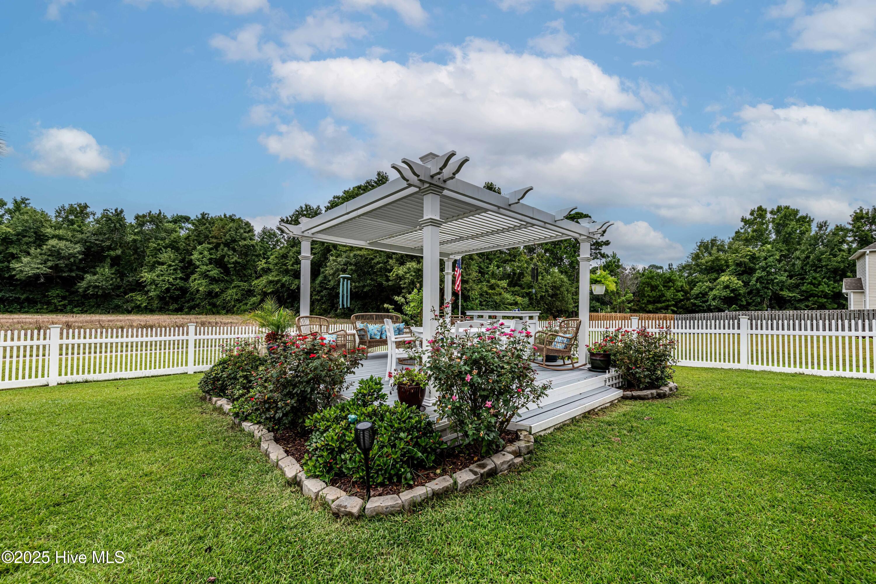 311 Catamaran Road