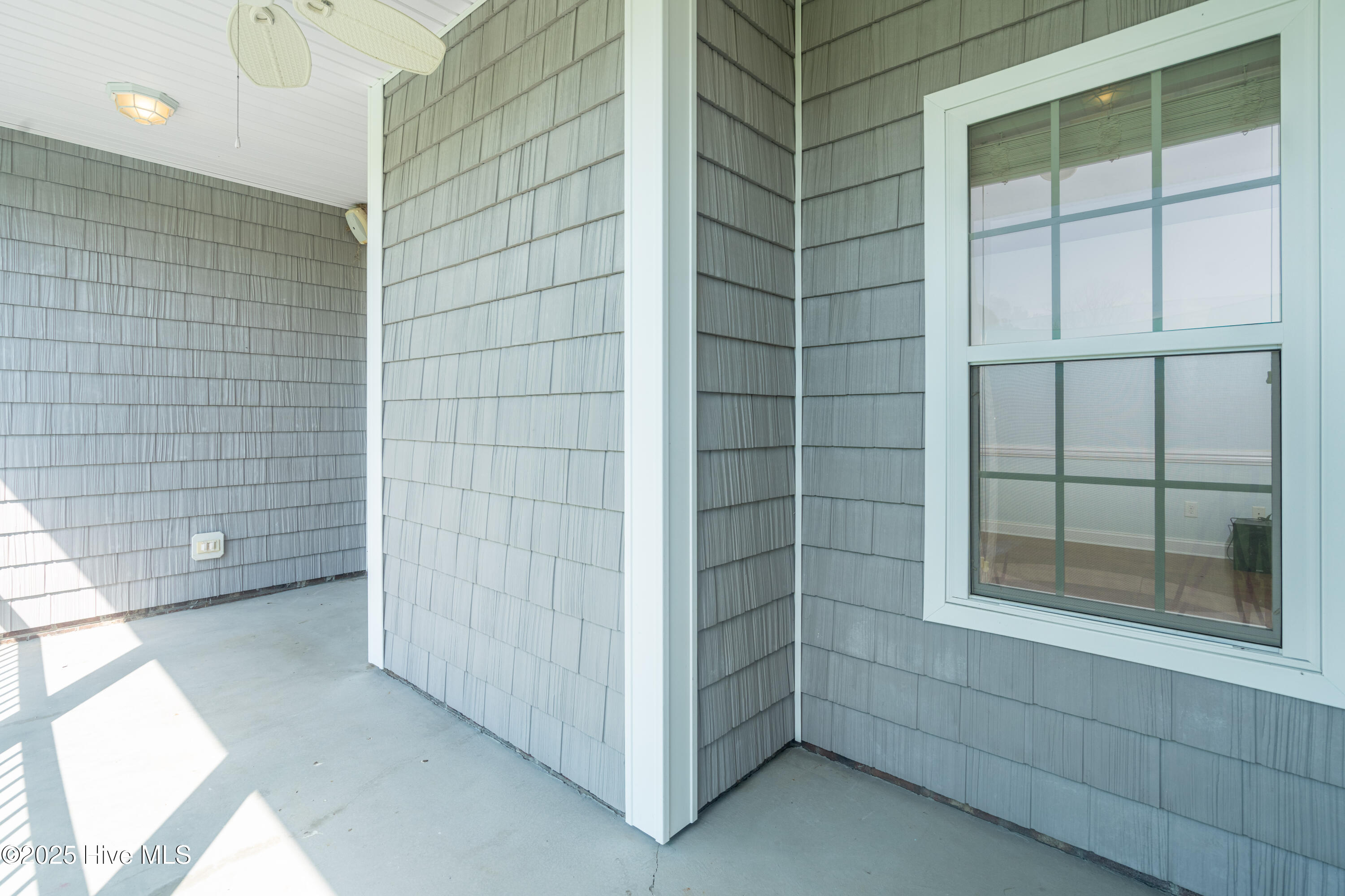 303 Angelfish Court