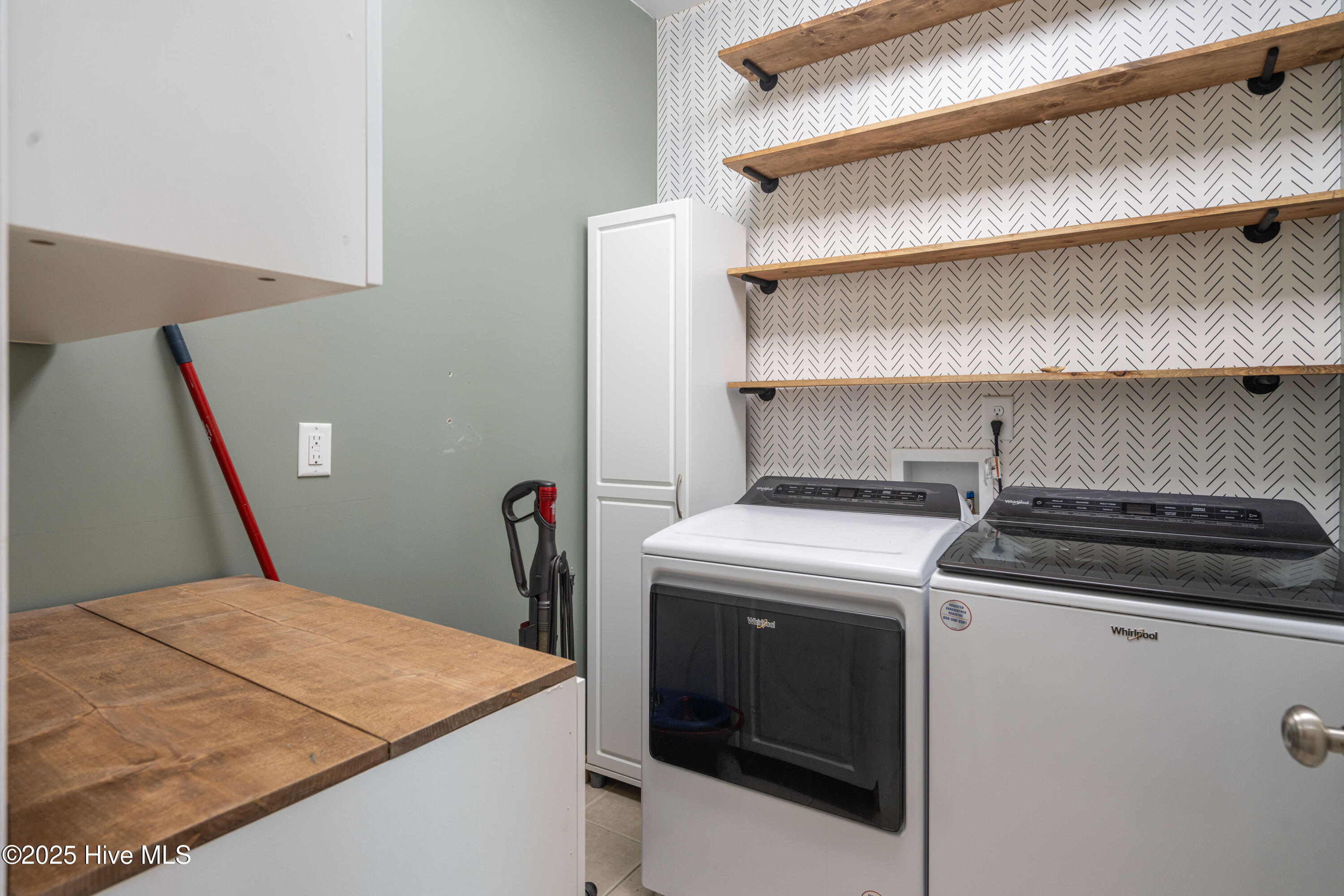 303 Angelfish Court
