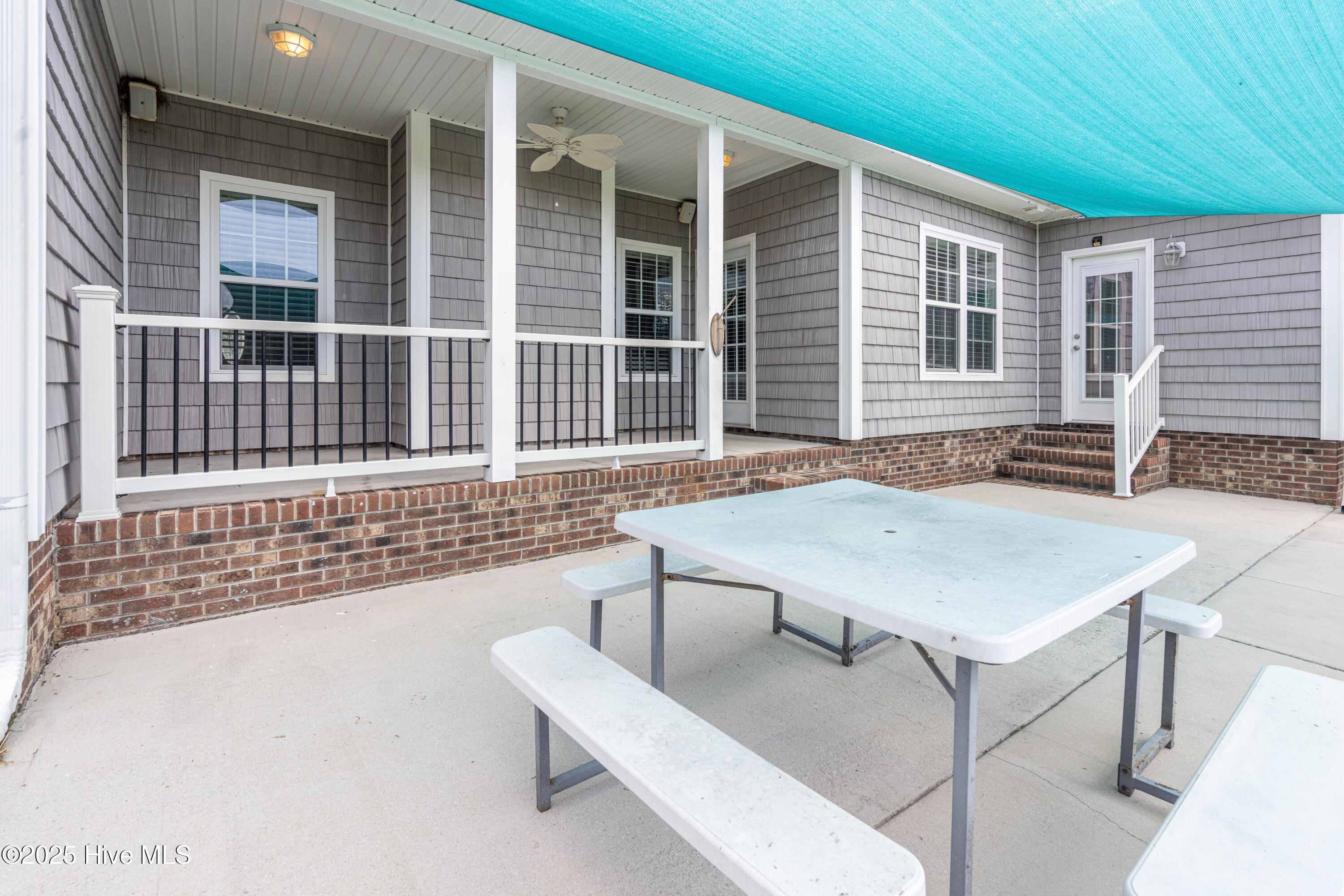 303 Angelfish Court
