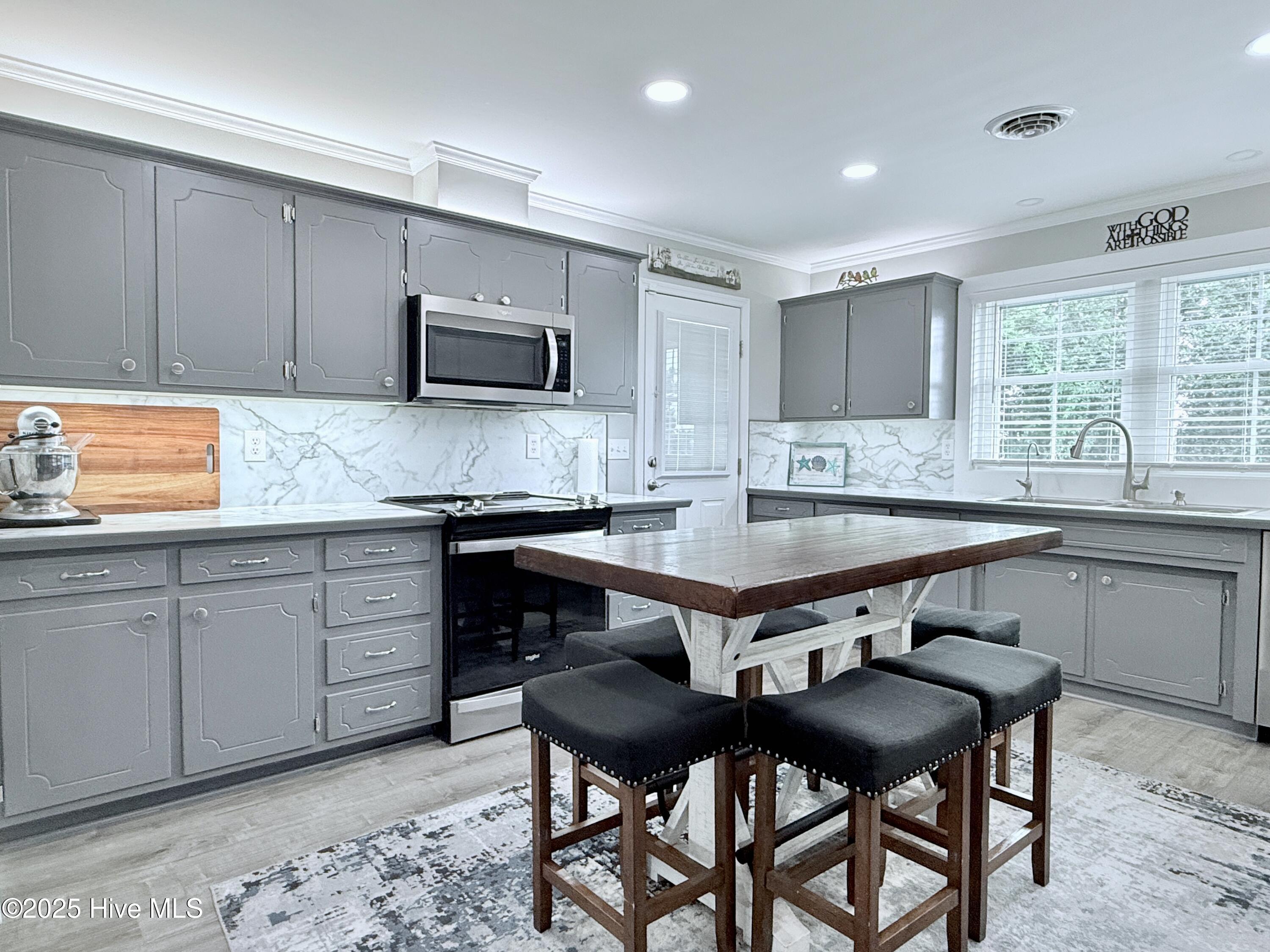 5405 Cedar Tree Lane