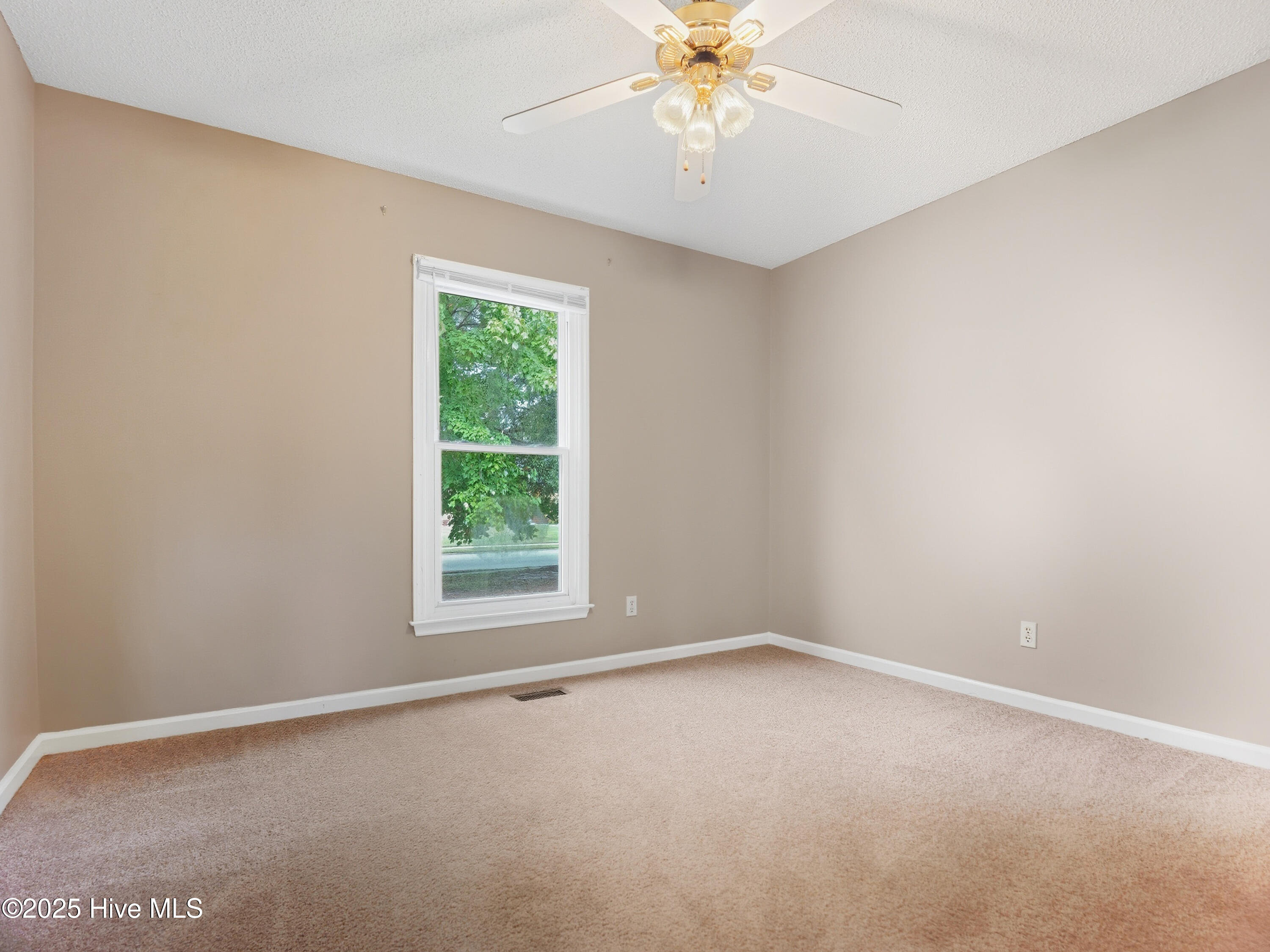 216 Ryan Way