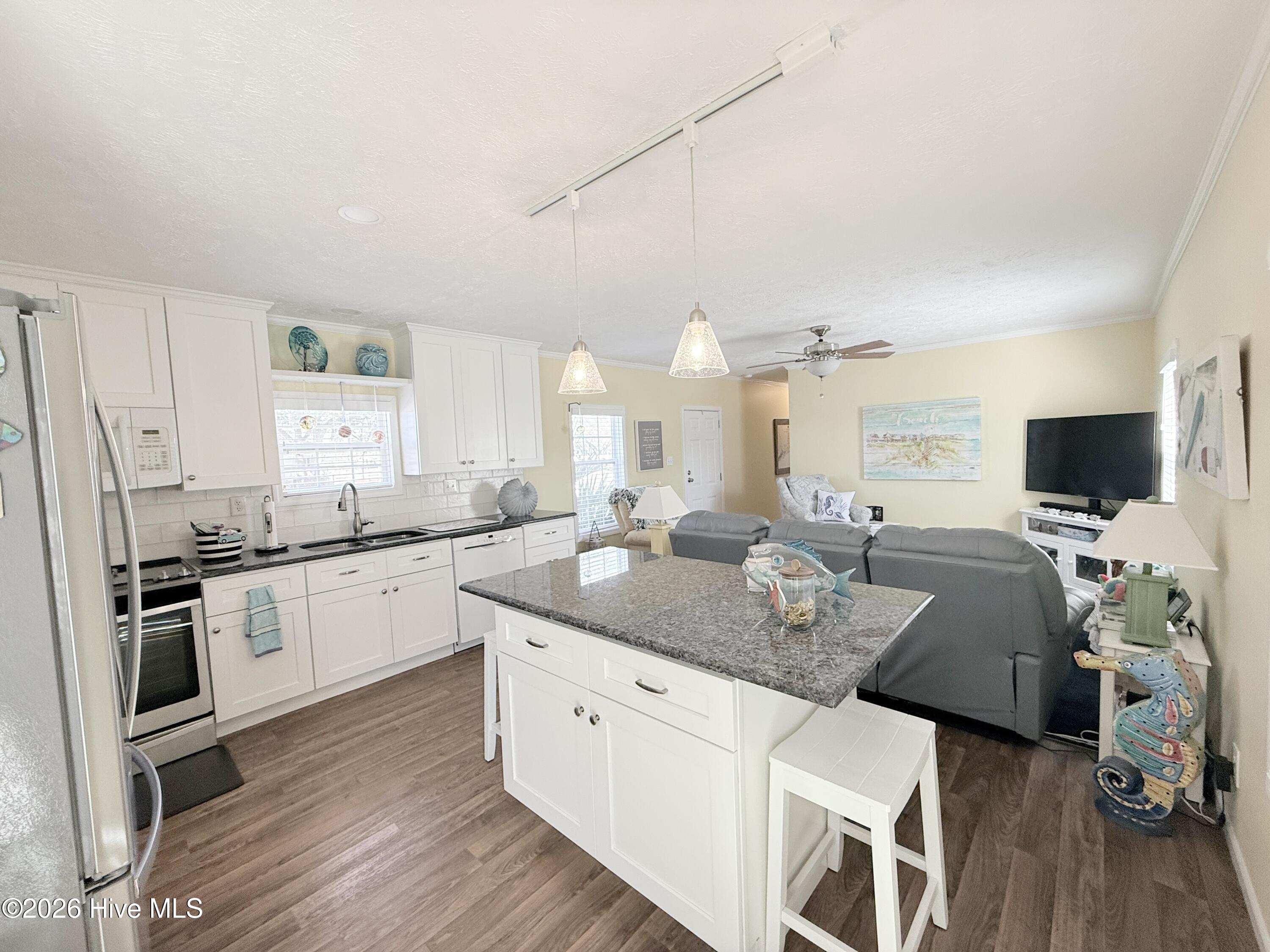 201 Live Oak Street