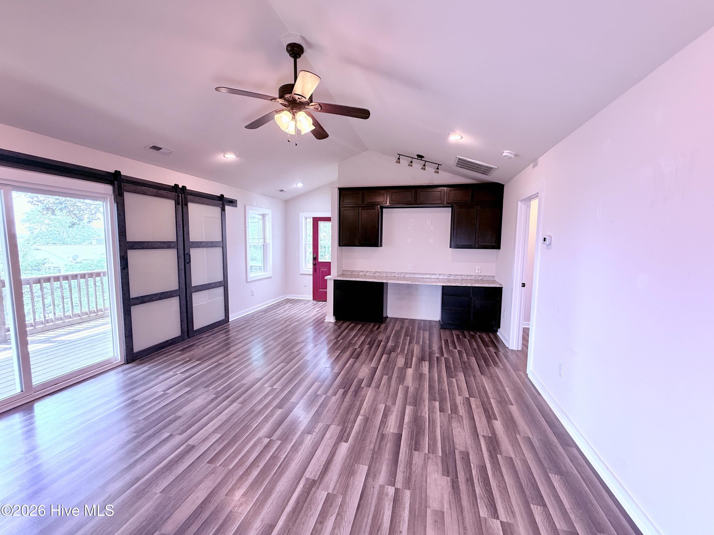 511 N B Street