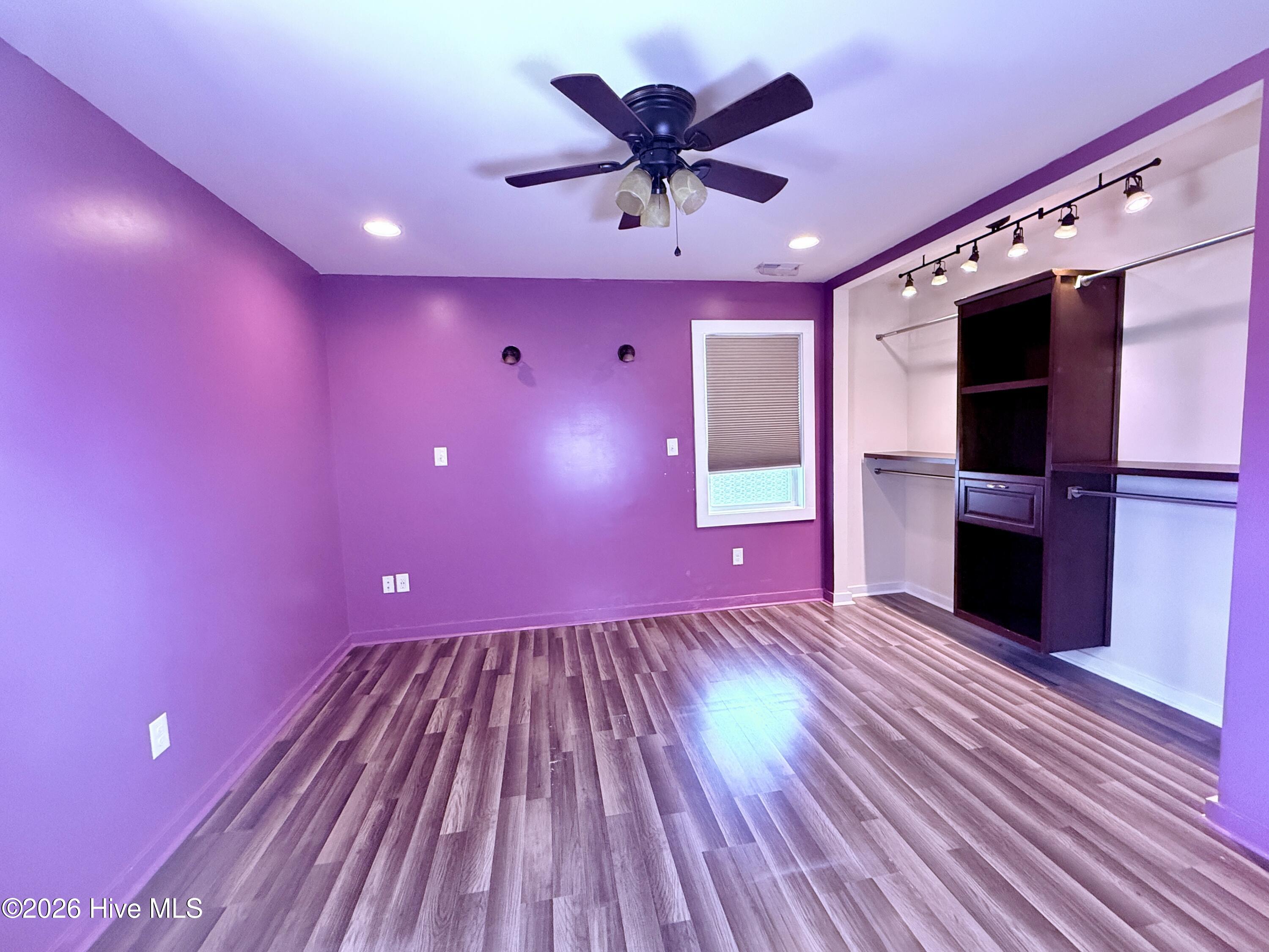 511 N B Street
