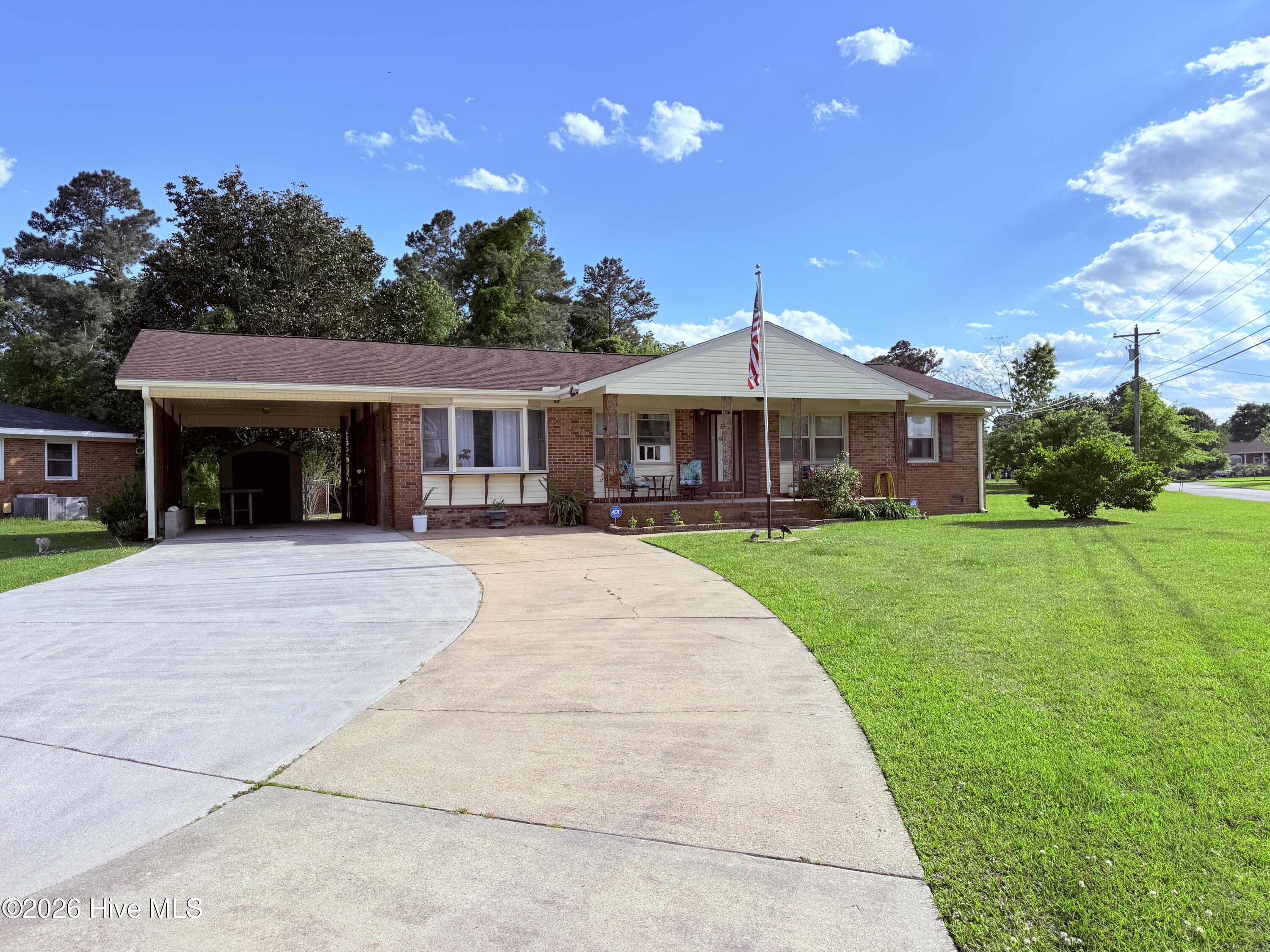 102 Yorkshire Drive