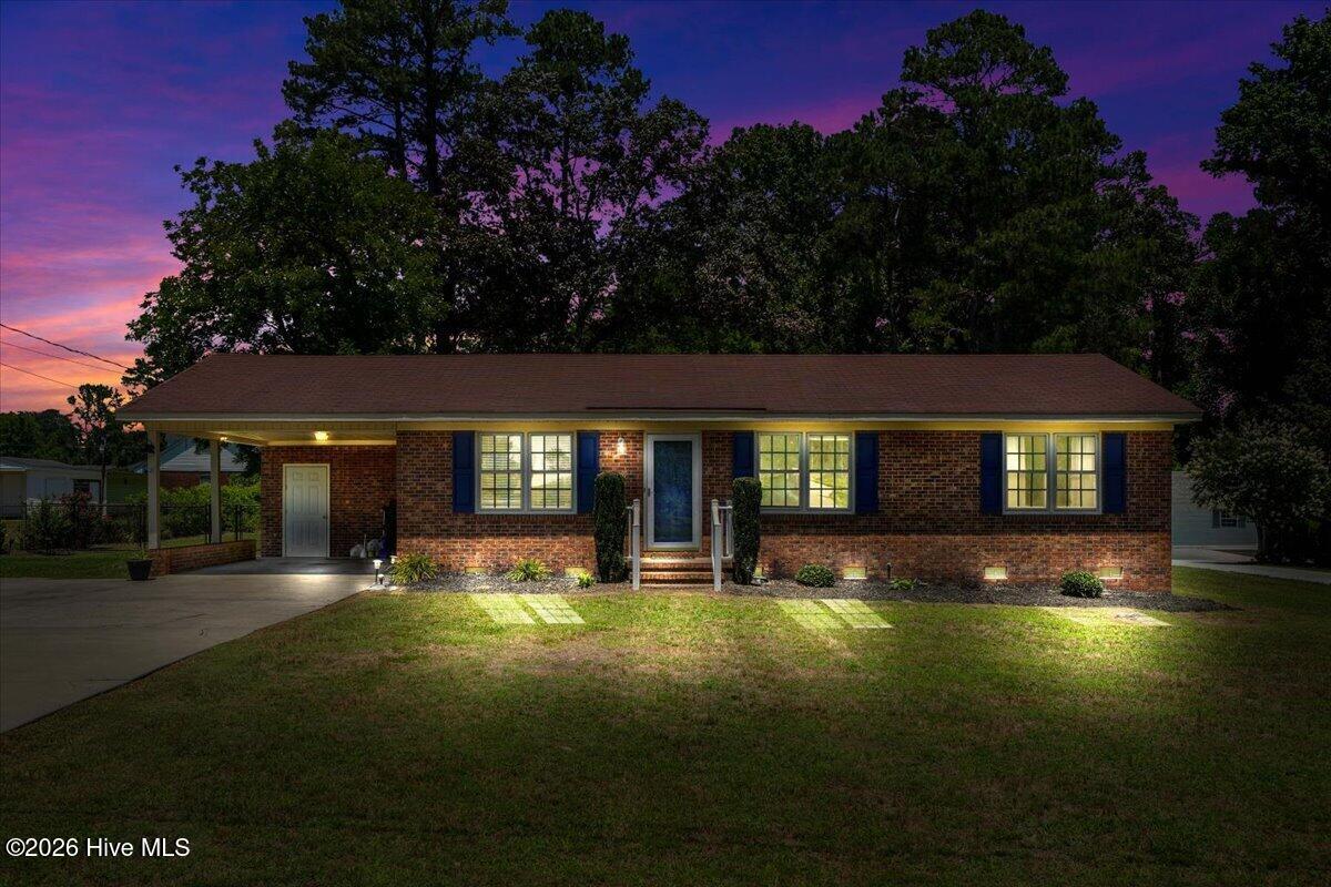 1910 Carolina Circle