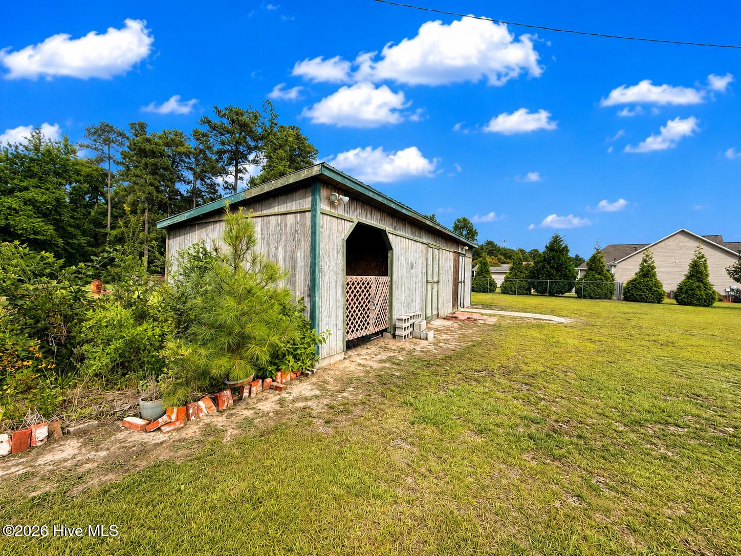 231 N 33 Highway E