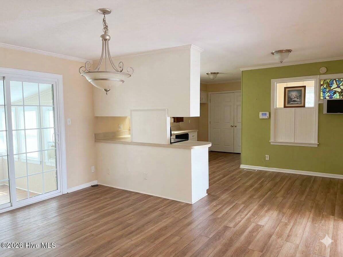 2103 Hilltop Lane