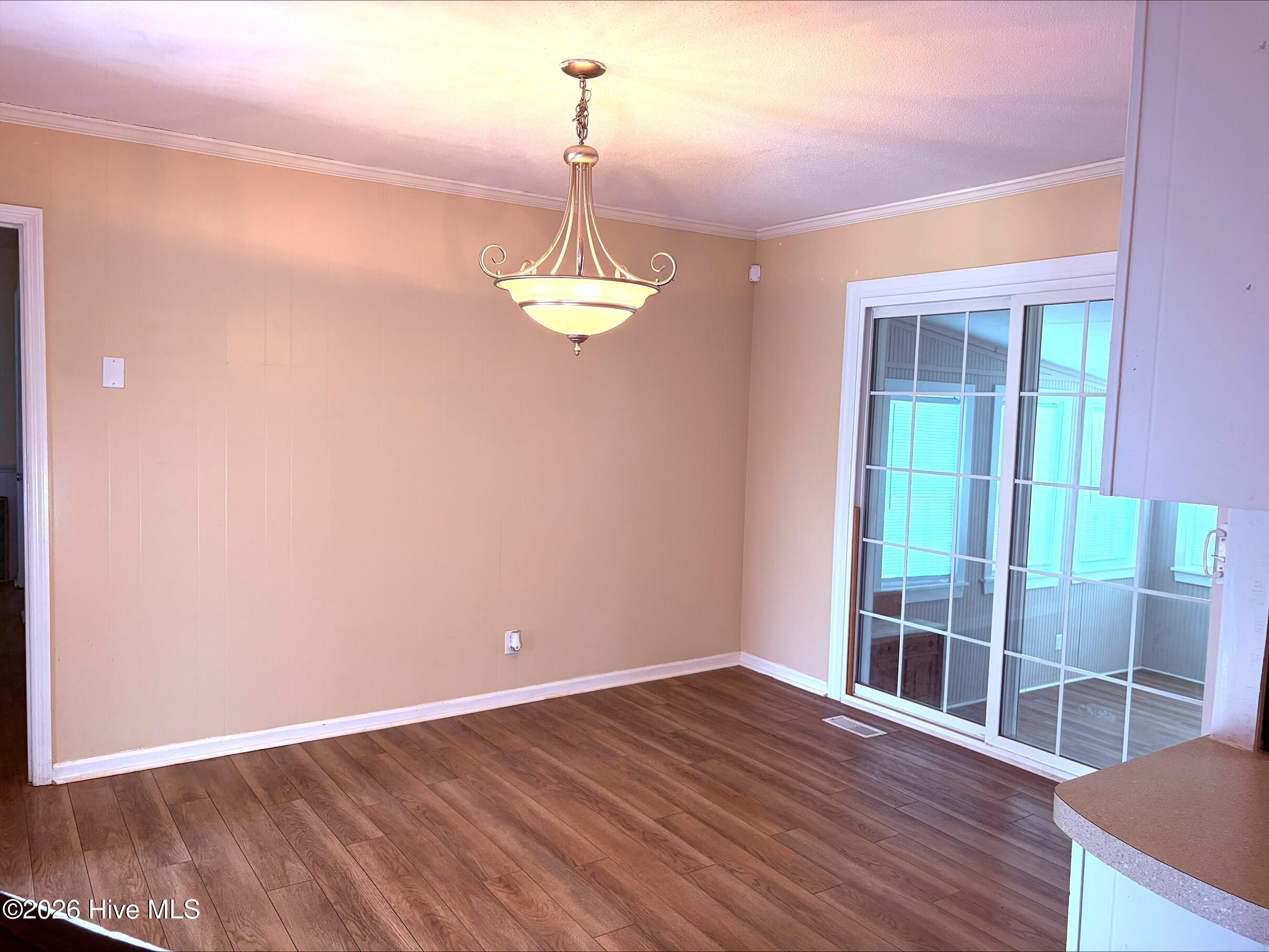 2103 Hilltop Lane