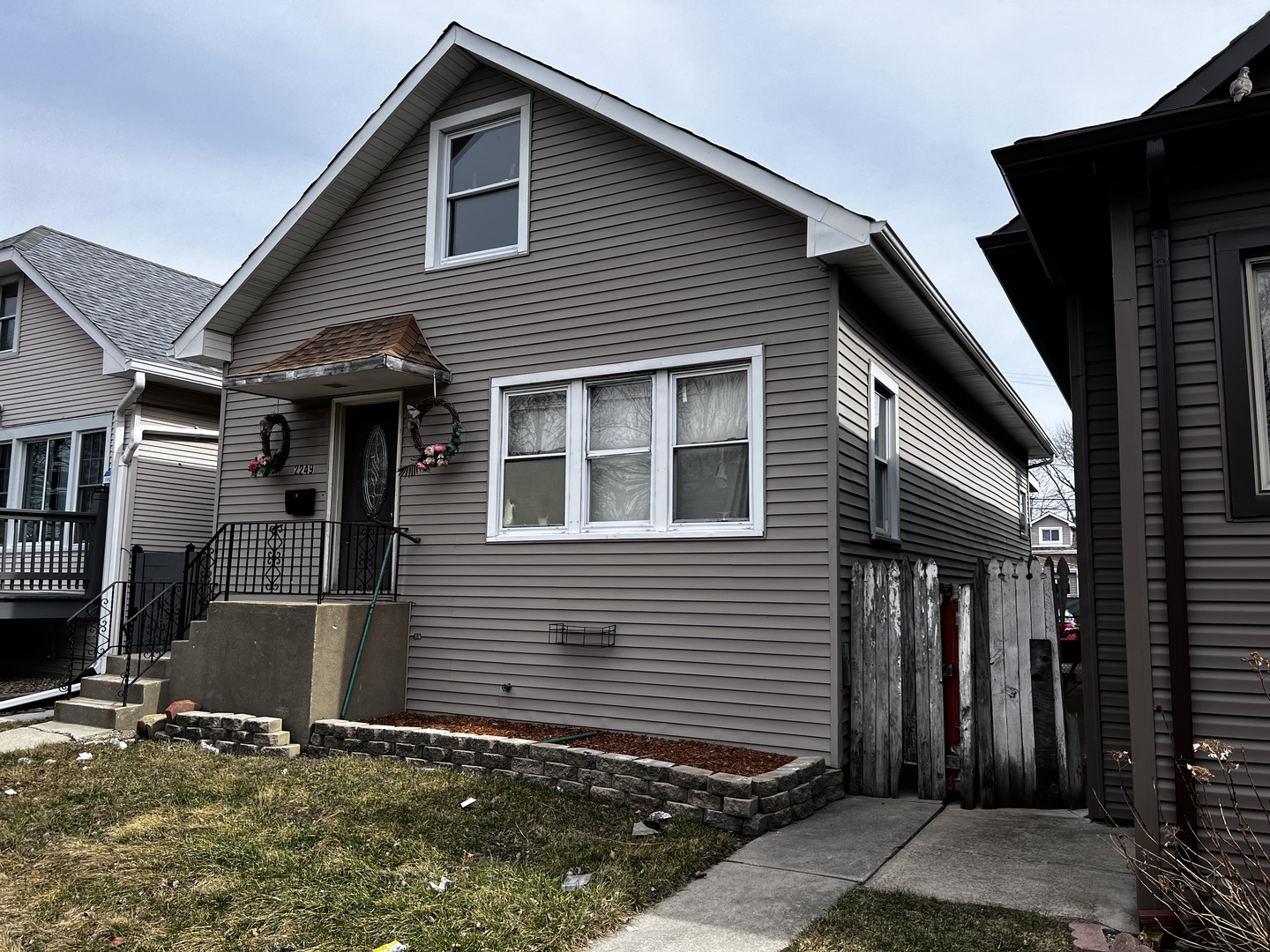 2249 N Narragansett Avenue