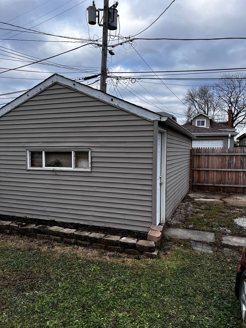 2249 N Narragansett Avenue