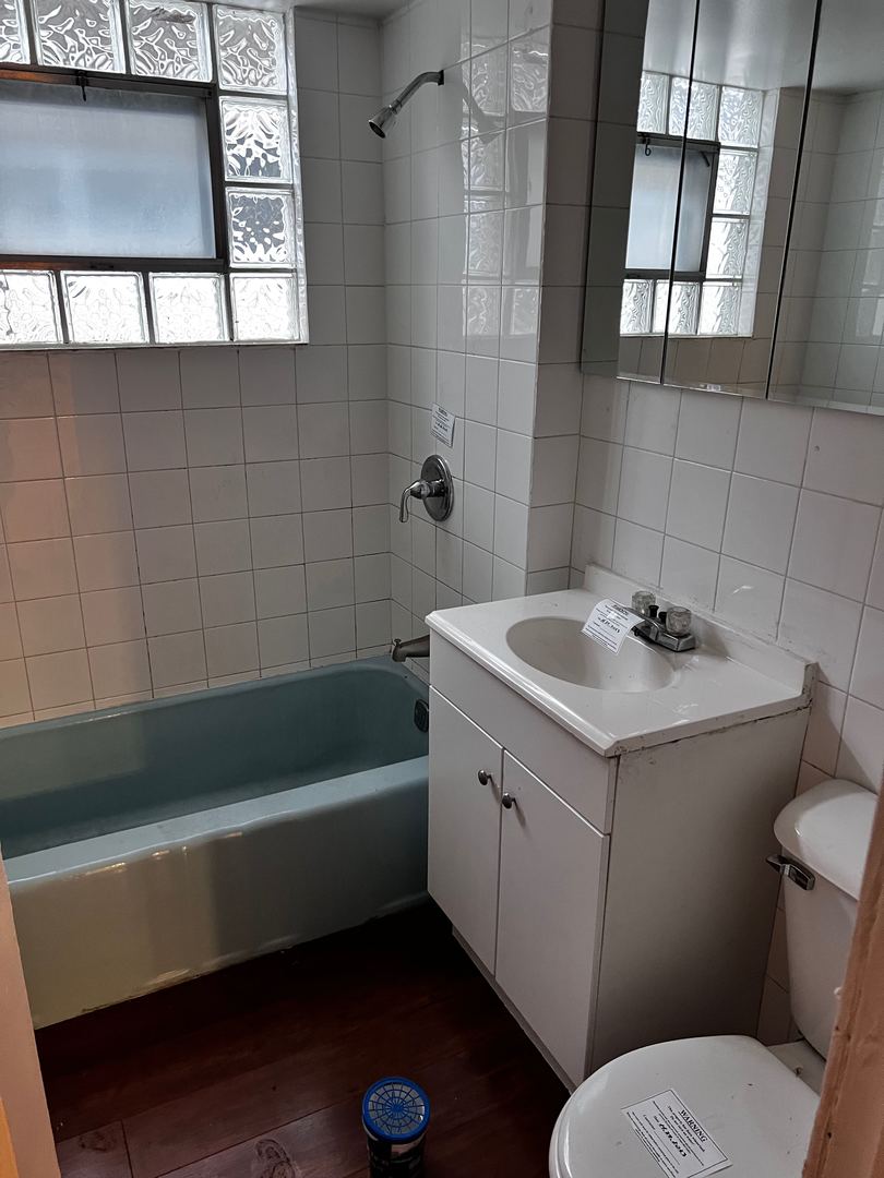 2249 N Narragansett Avenue