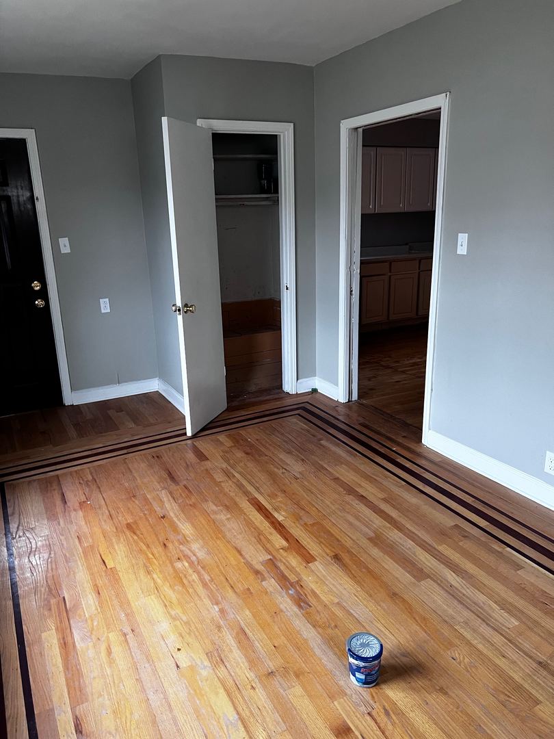 2249 N Narragansett Avenue