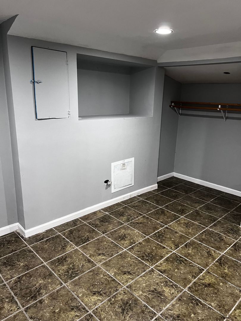 2249 N Narragansett Avenue