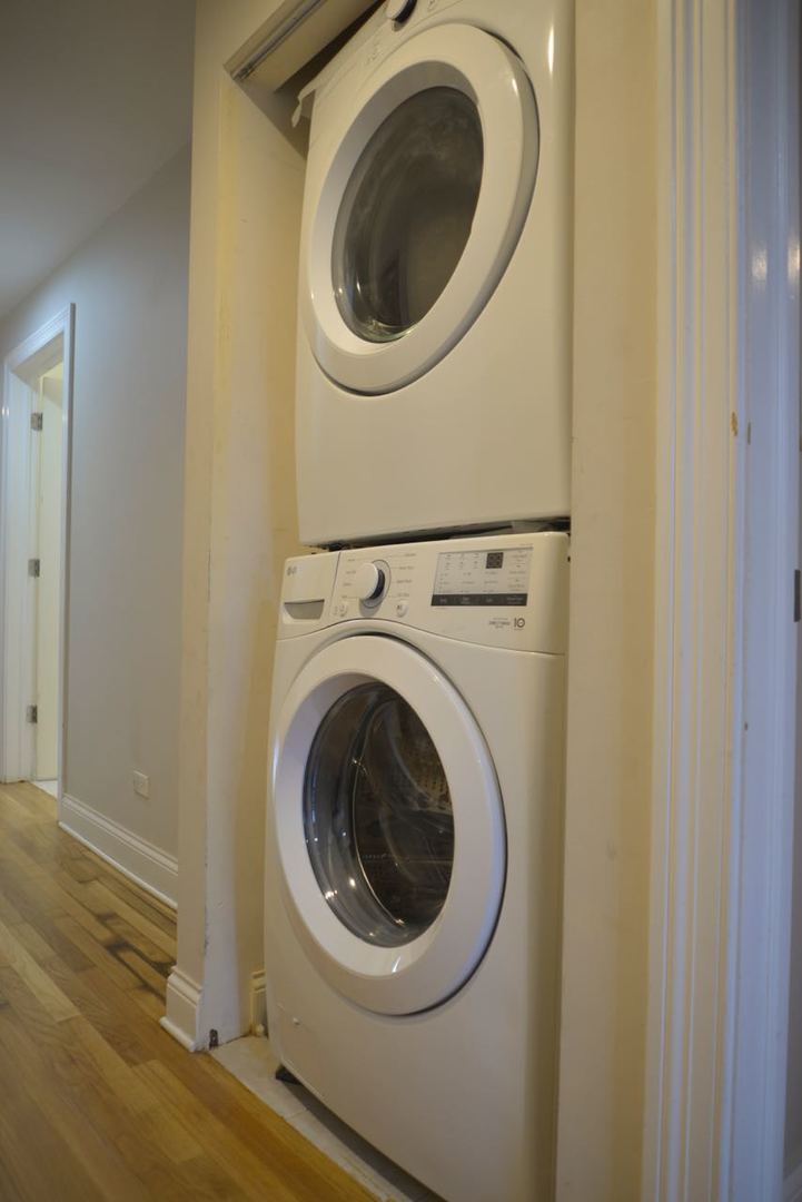 1325 E Marquette Road E Unit: 3