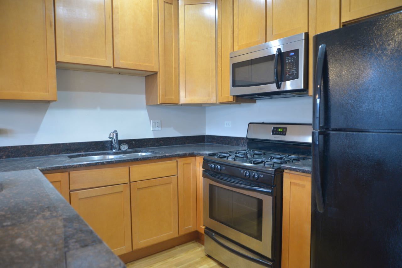 1325 E Marquette Road E Unit: 3