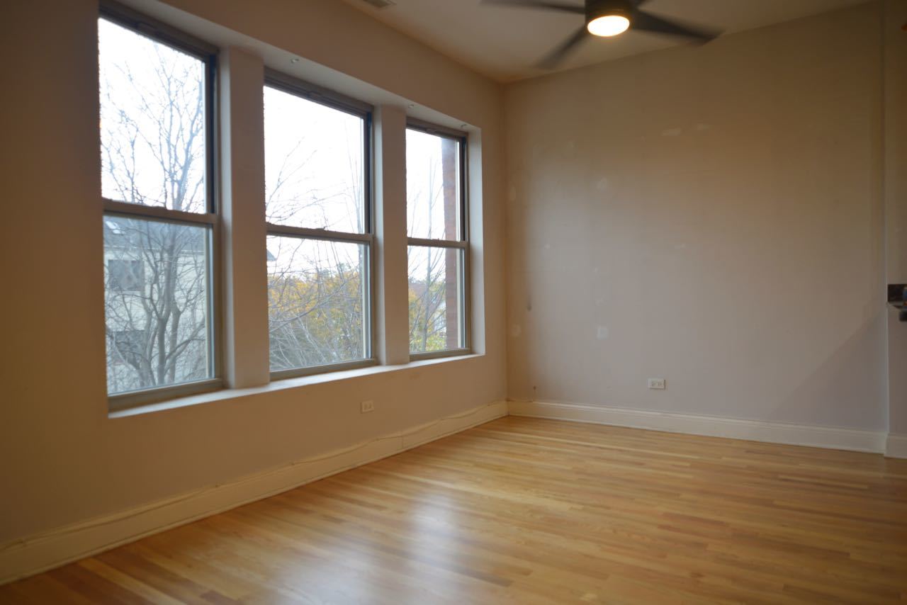 1325 E Marquette Road E Unit: 3