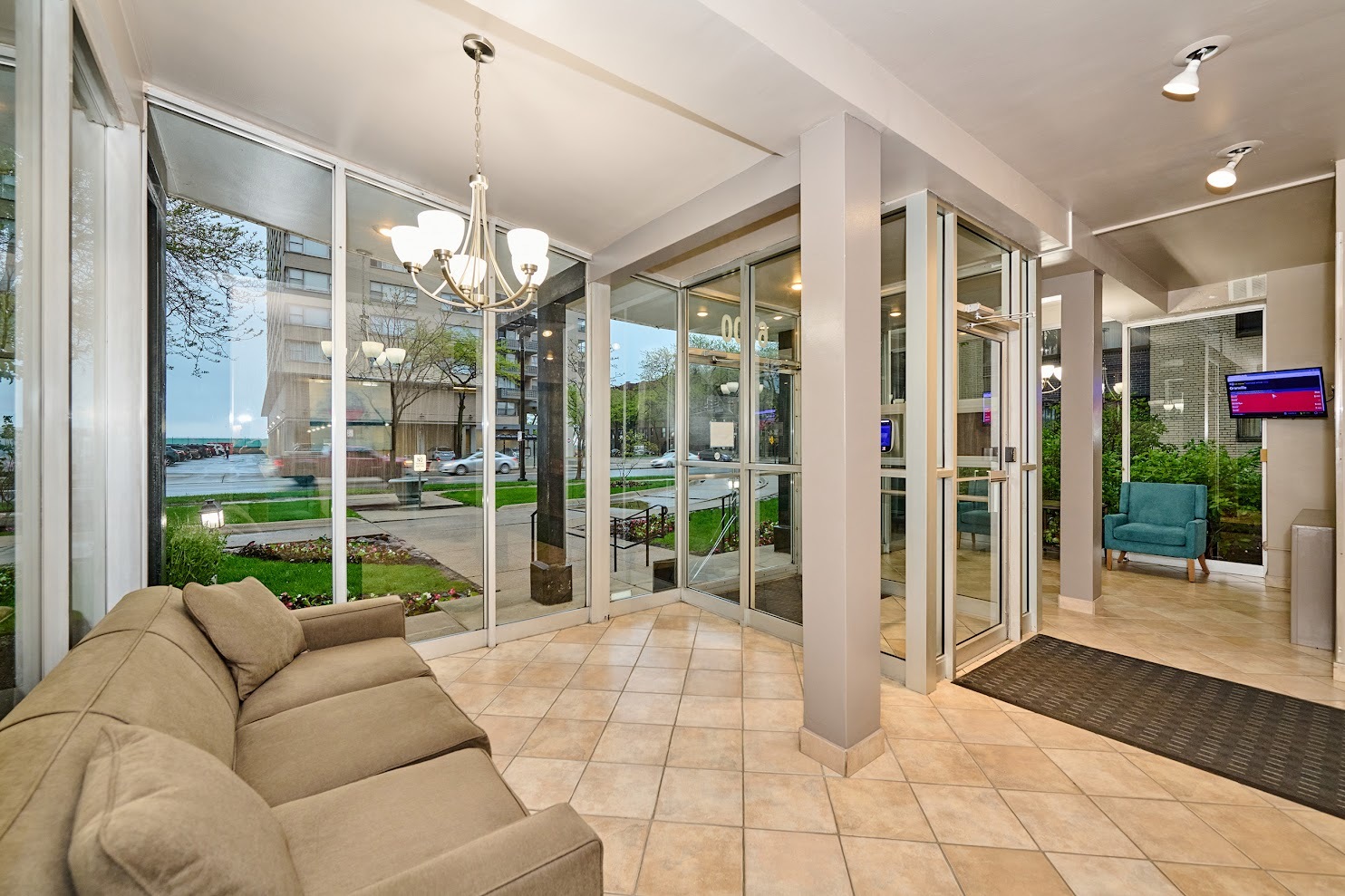 6300 N Sheridan Road Unit: 112