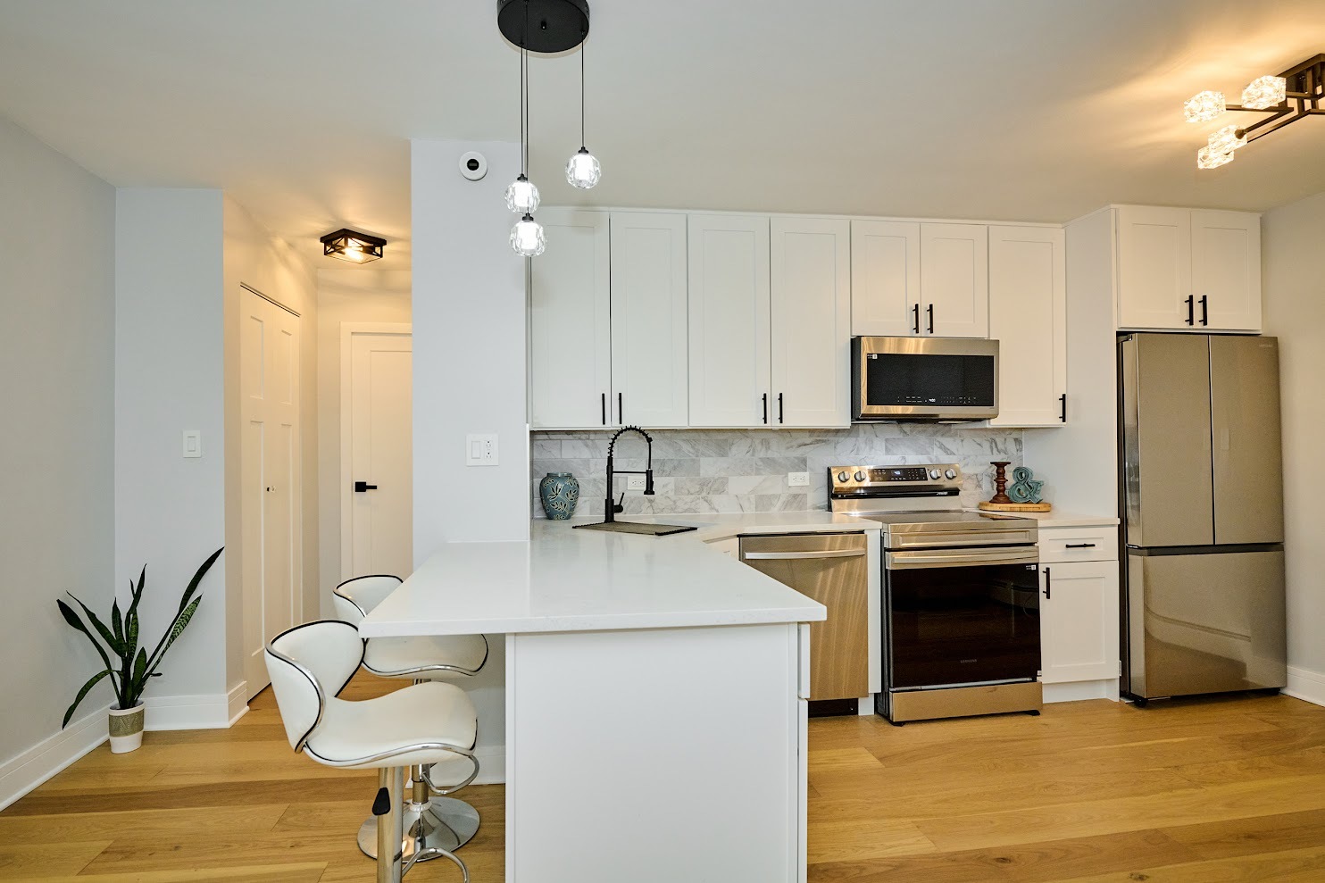 6300 N Sheridan Road Unit: 112