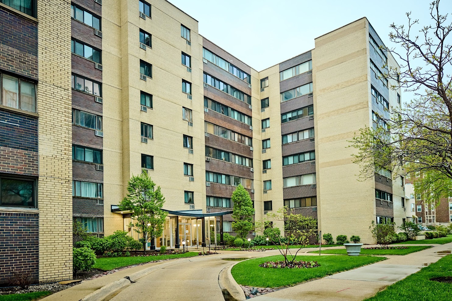 6300 N Sheridan Road Unit: 112