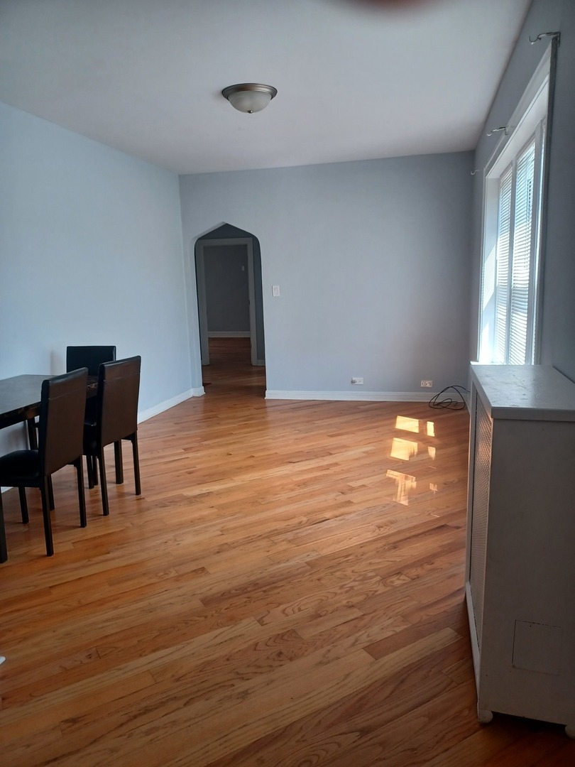 5735 N Kimball Avenue Unit: 3D