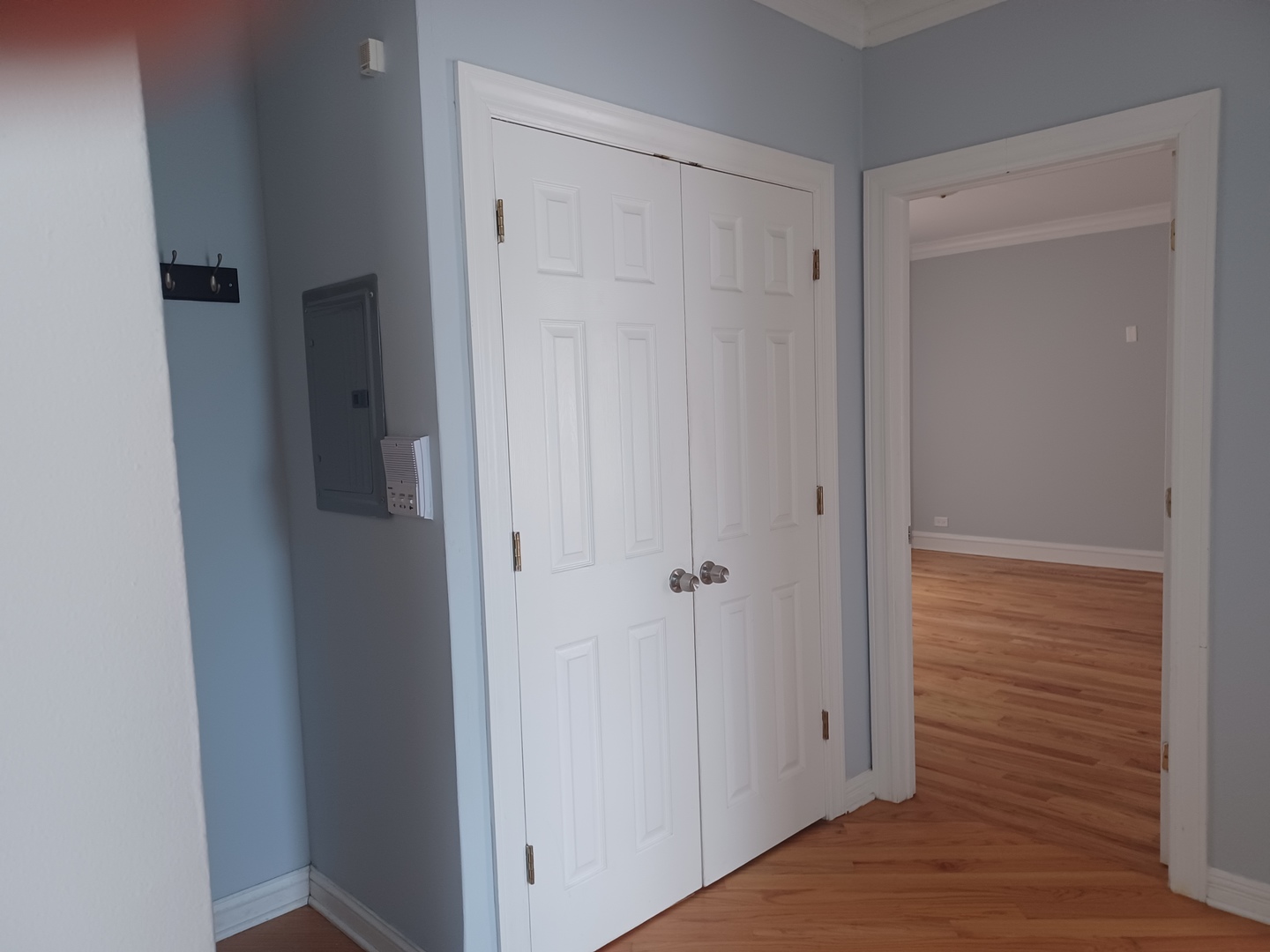 5735 N Kimball Avenue Unit: 3D