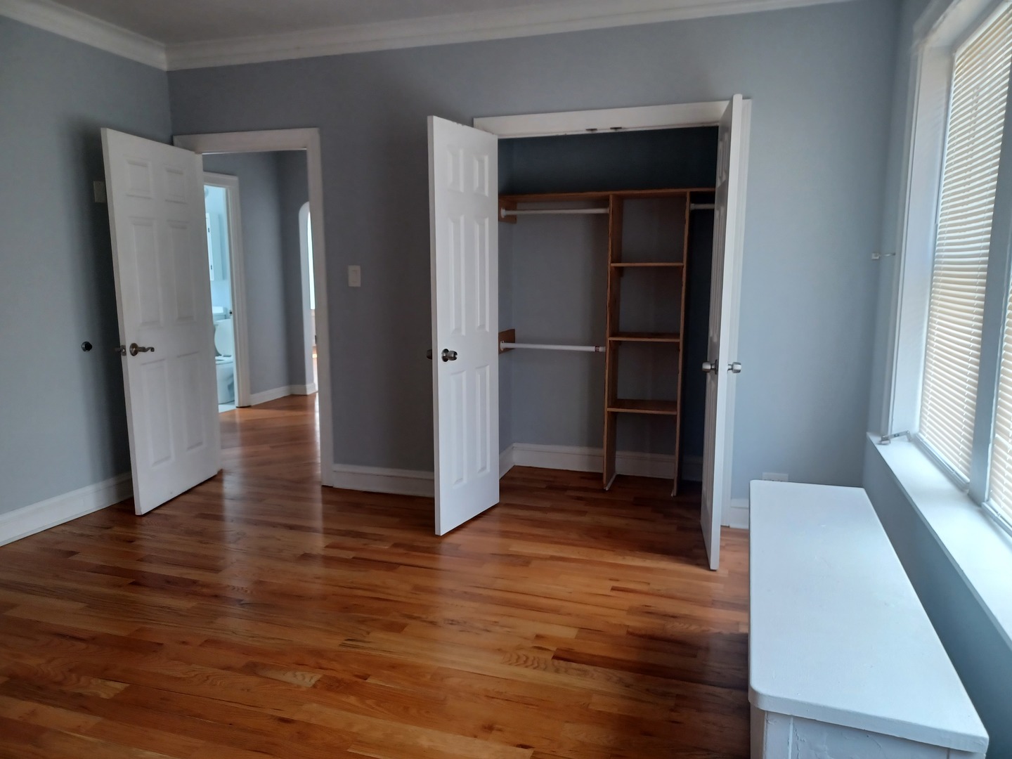 5735 N Kimball Avenue Unit: 3D