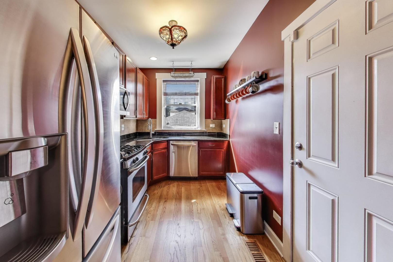 5913 N Paulina Street Unit: 1W