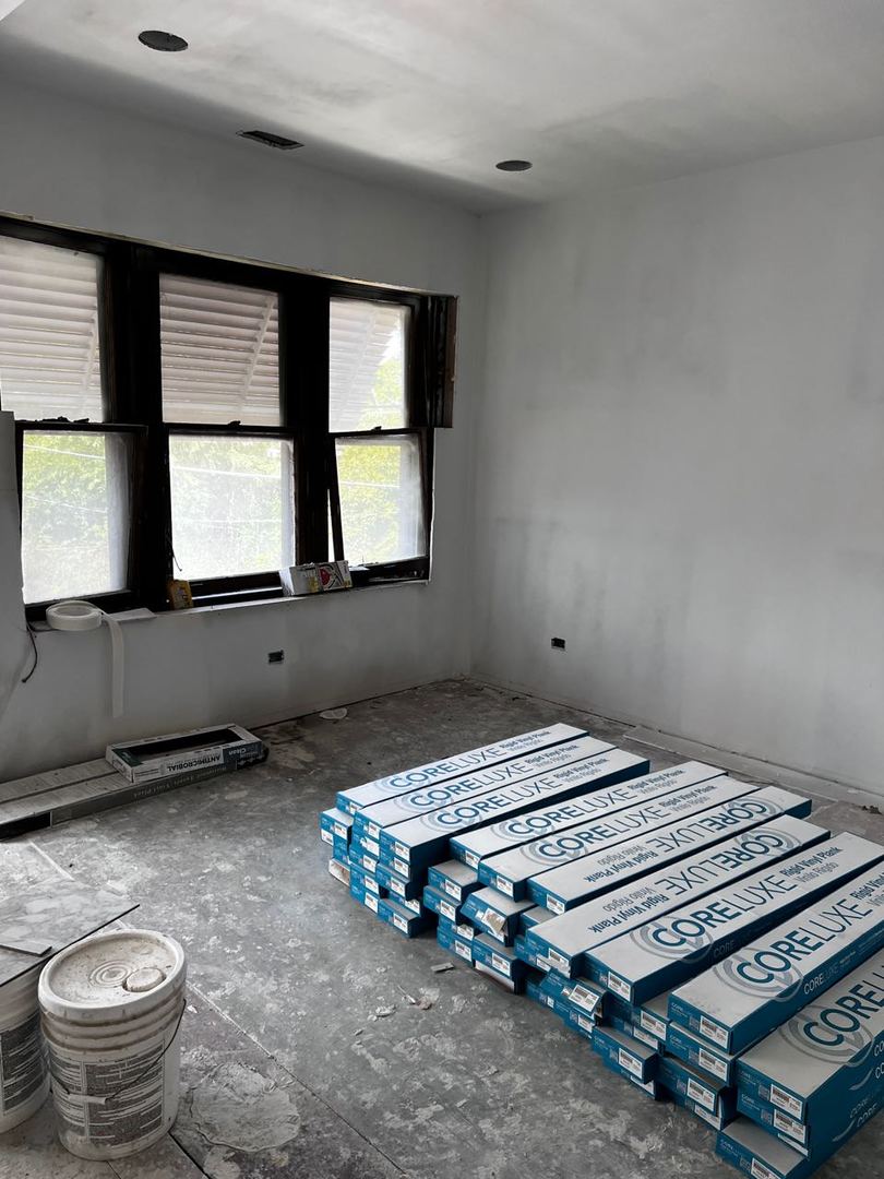 7513 S Langley Avenue S