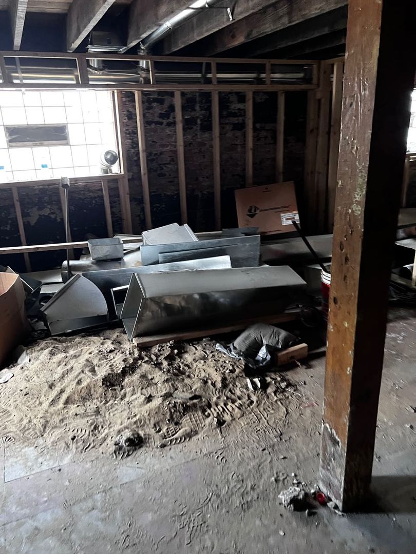 7513 S Langley Avenue S