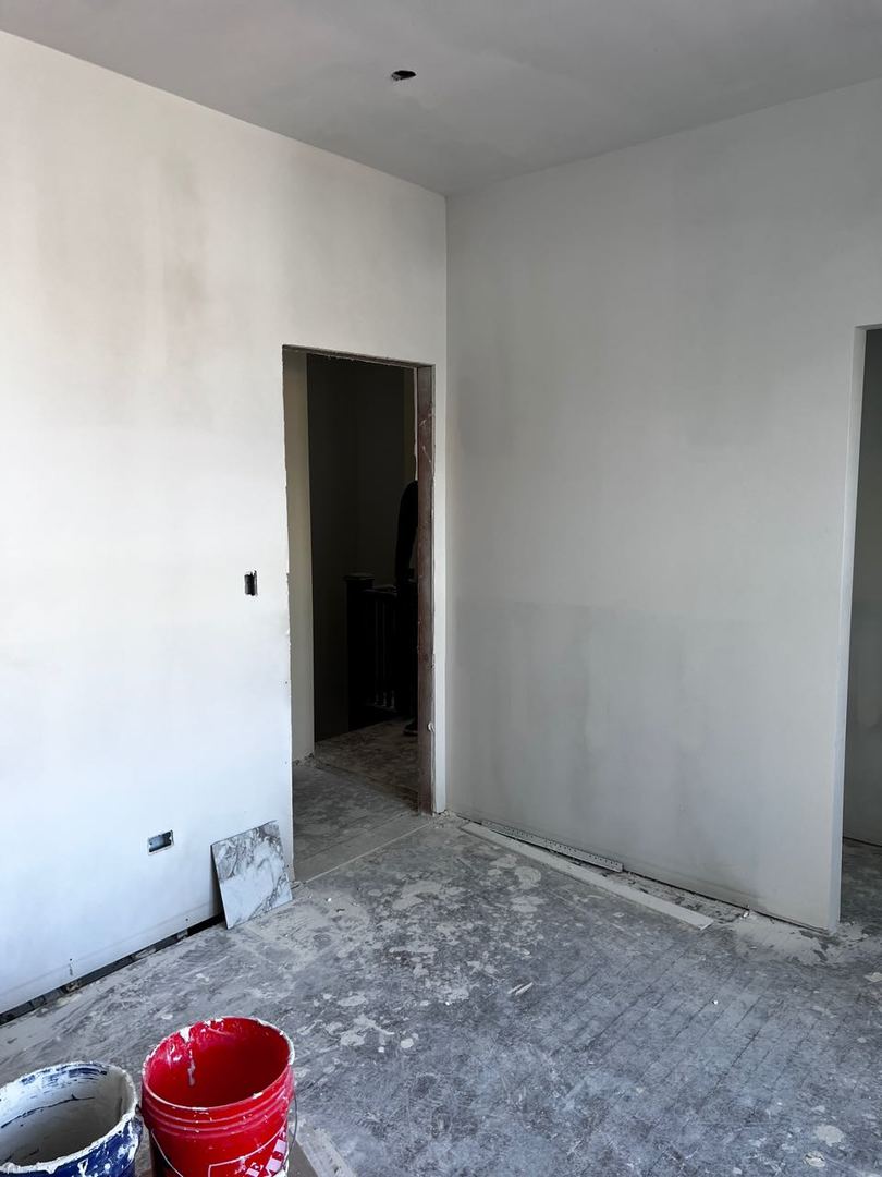 7513 S Langley Avenue S