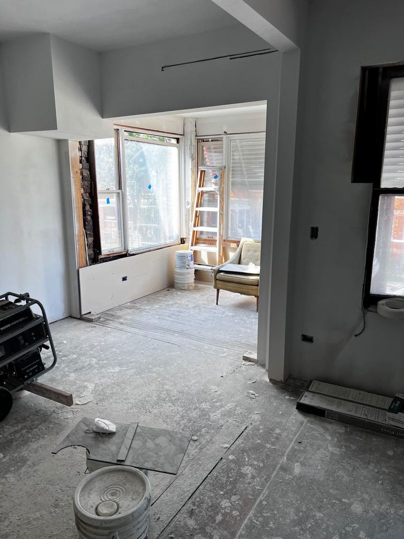 7513 S Langley Avenue S