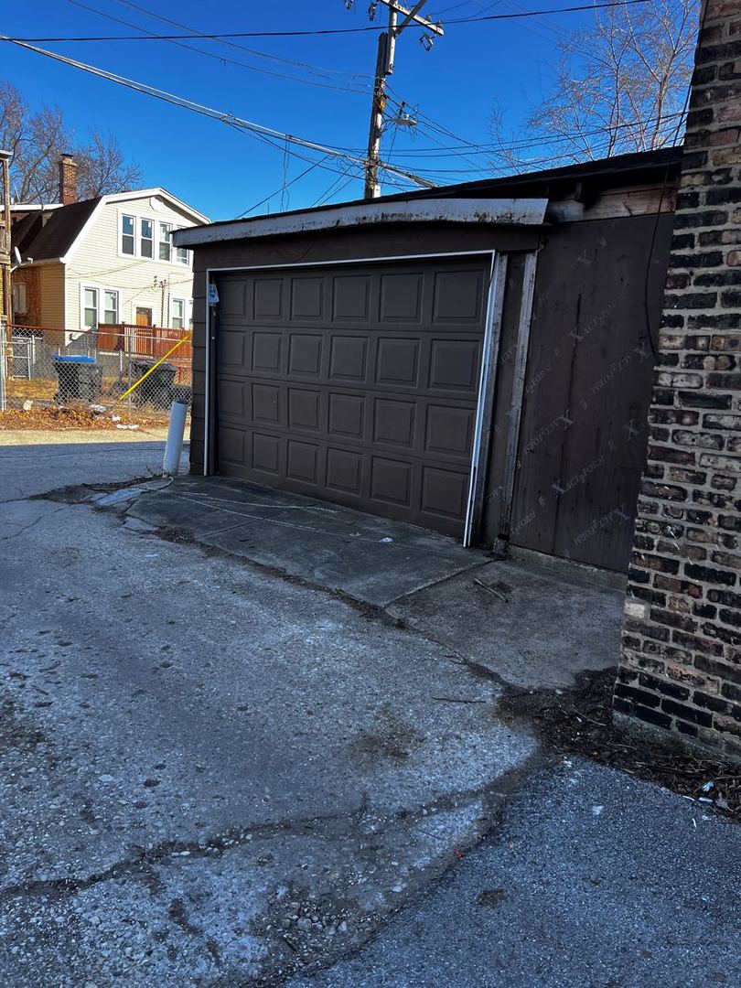 7513 S Langley Avenue S