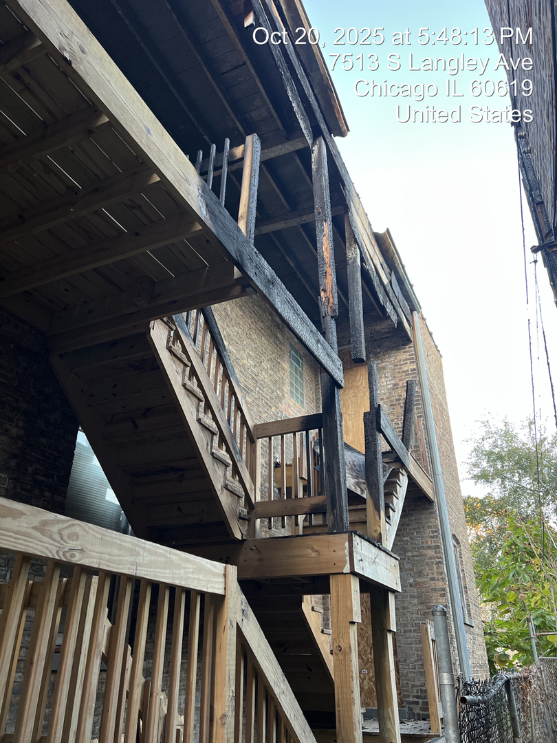 7513 S Langley Avenue S